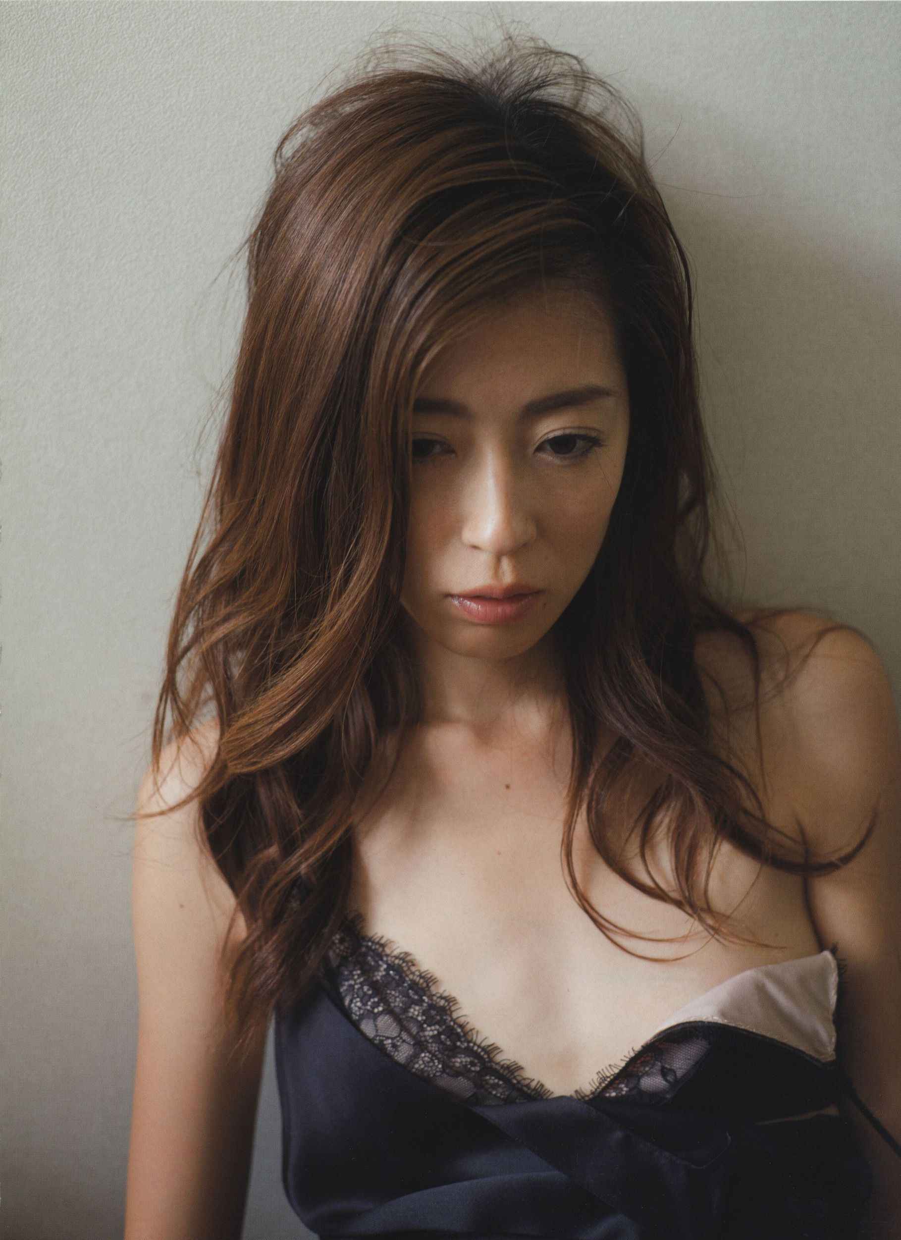 中村愛美 《Lyin  Eyes》 [PhotoBook]