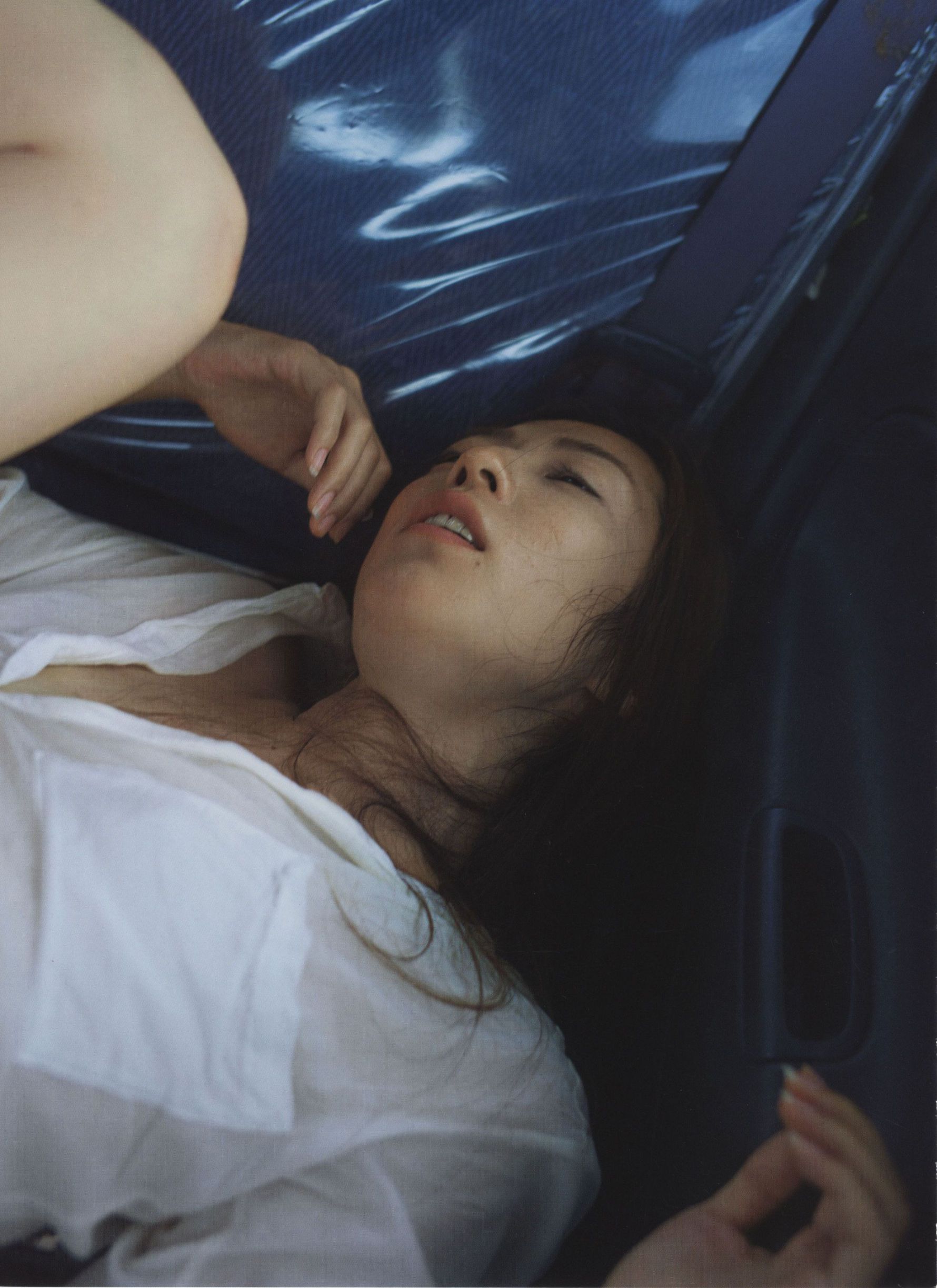 中村愛美 《Lyin  Eyes》 [PhotoBook]