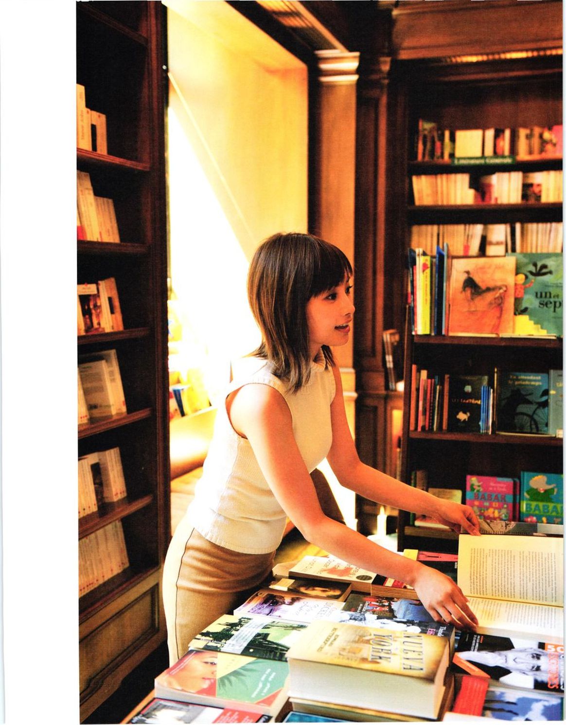 安倍夏美 《Subway》 [PhotoBook]
