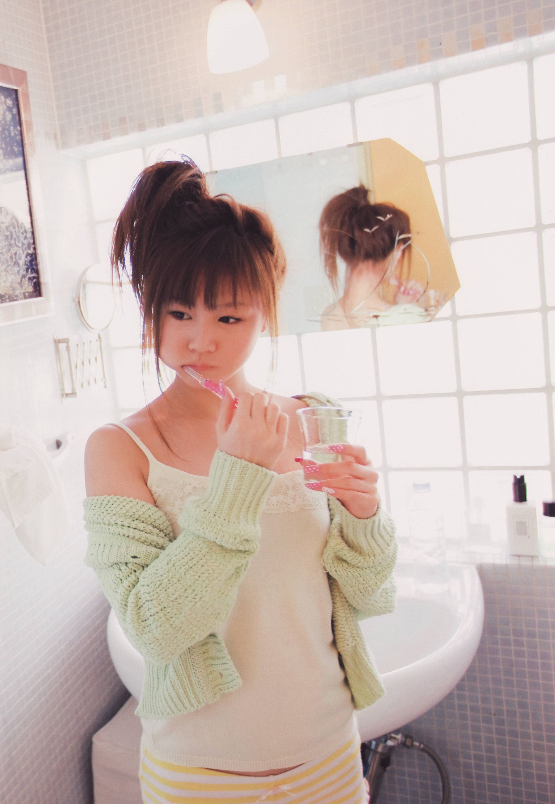 新垣里沙 《happygirl》 [Photobook]