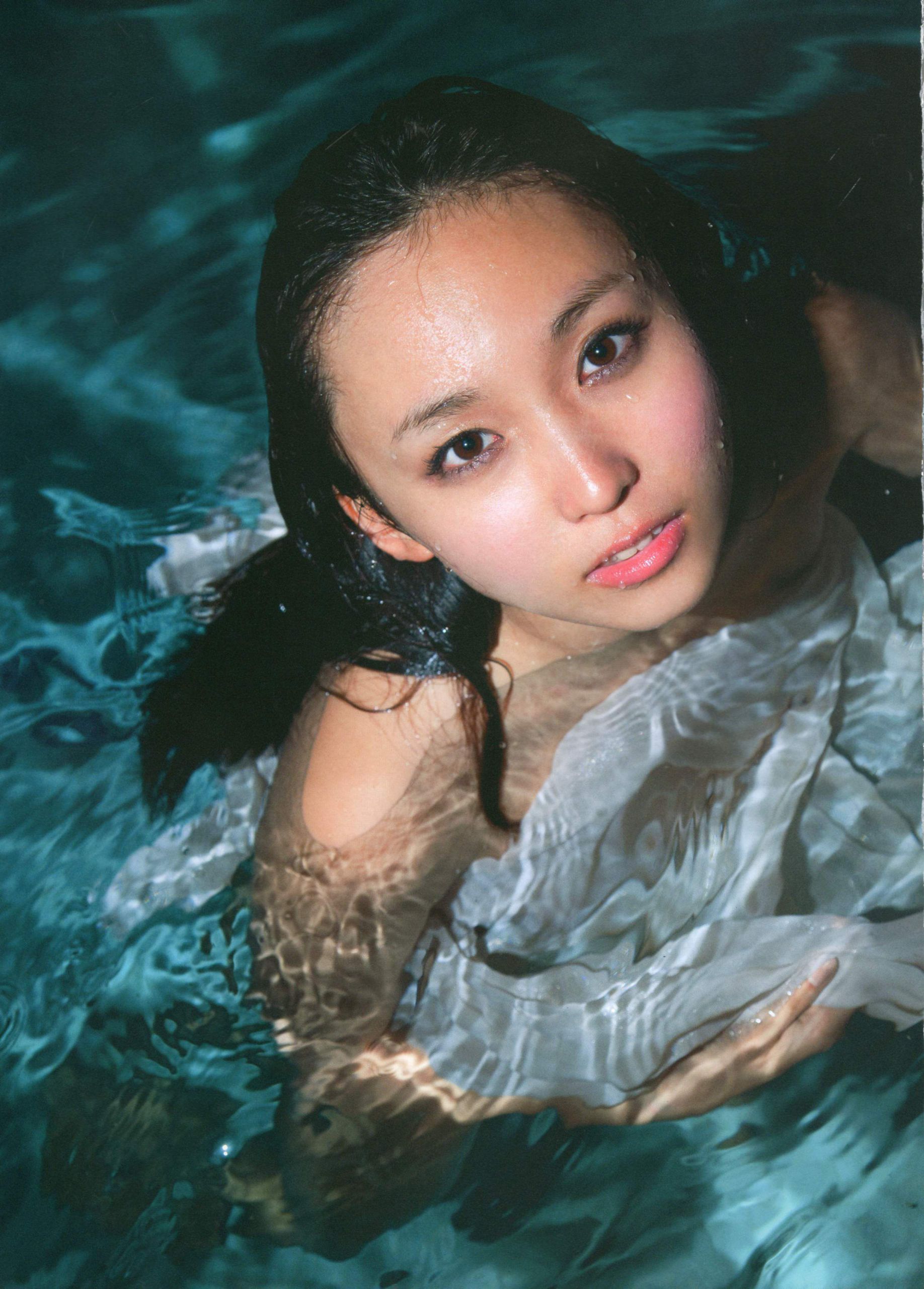 吉木りさ 《Heaven》 [PhotoBook]