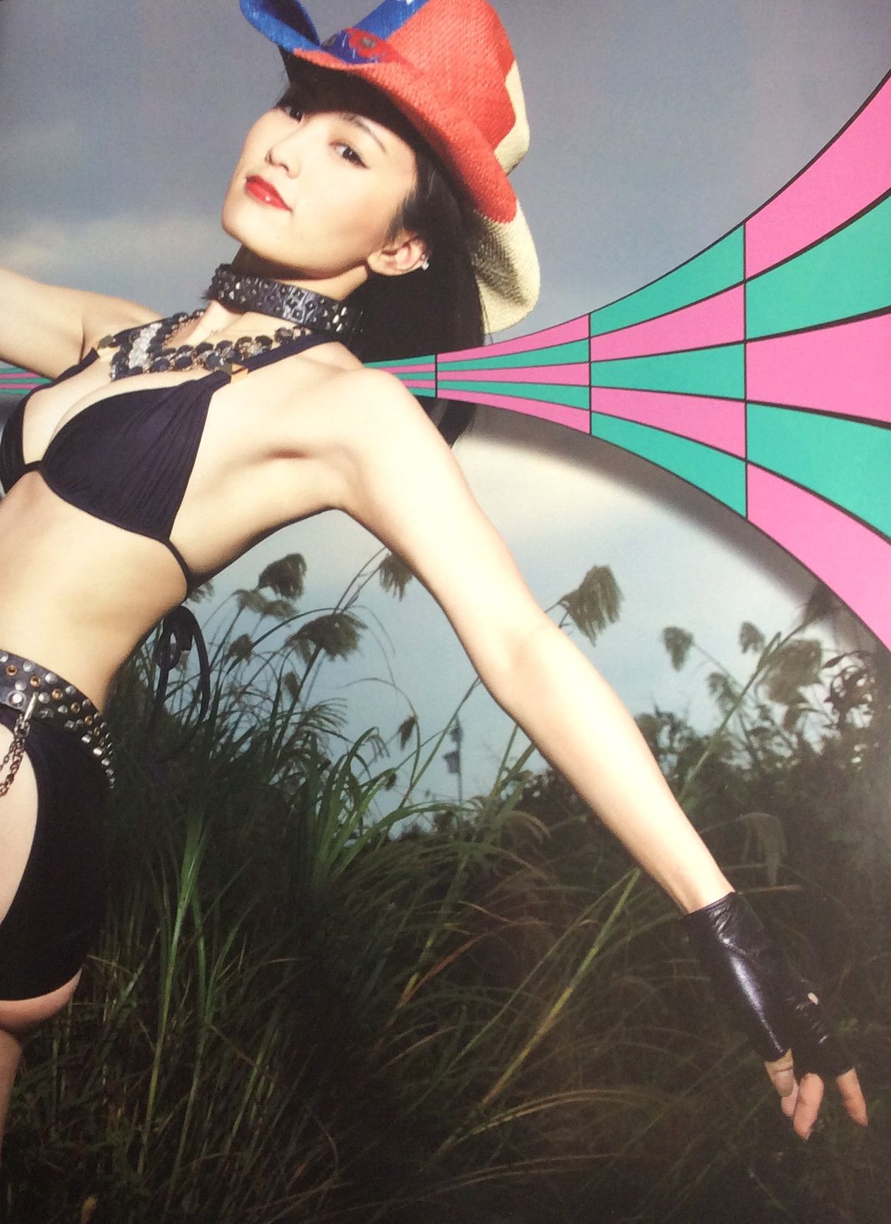 山本彩《SY》 Photo By LESLIE KEE [PB]