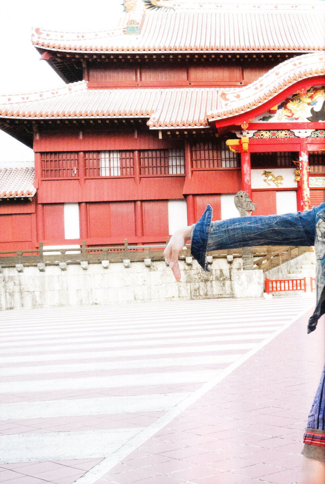 Sayaka Yamamoto 山本彩《みる神》[Photo book]