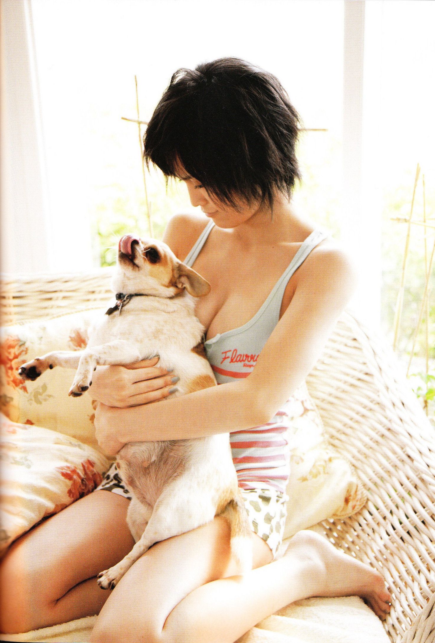 Sayaka Yamamoto 山本彩《みる神》[Photo book]