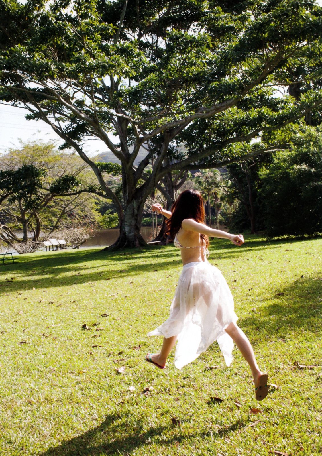 中村静香《Afureru》 [PhotoBook]