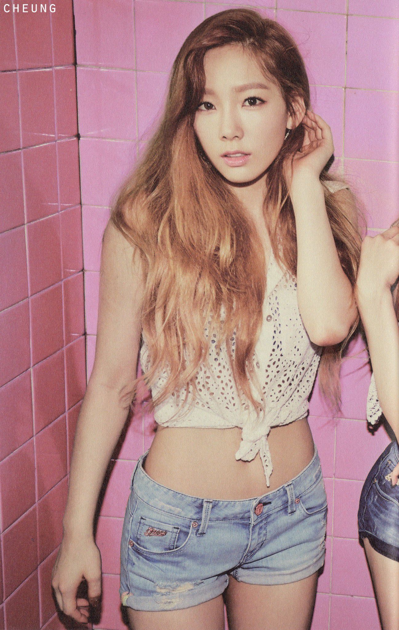 TaeTiSeo 韩国少女时代《HOLLER》[PB]