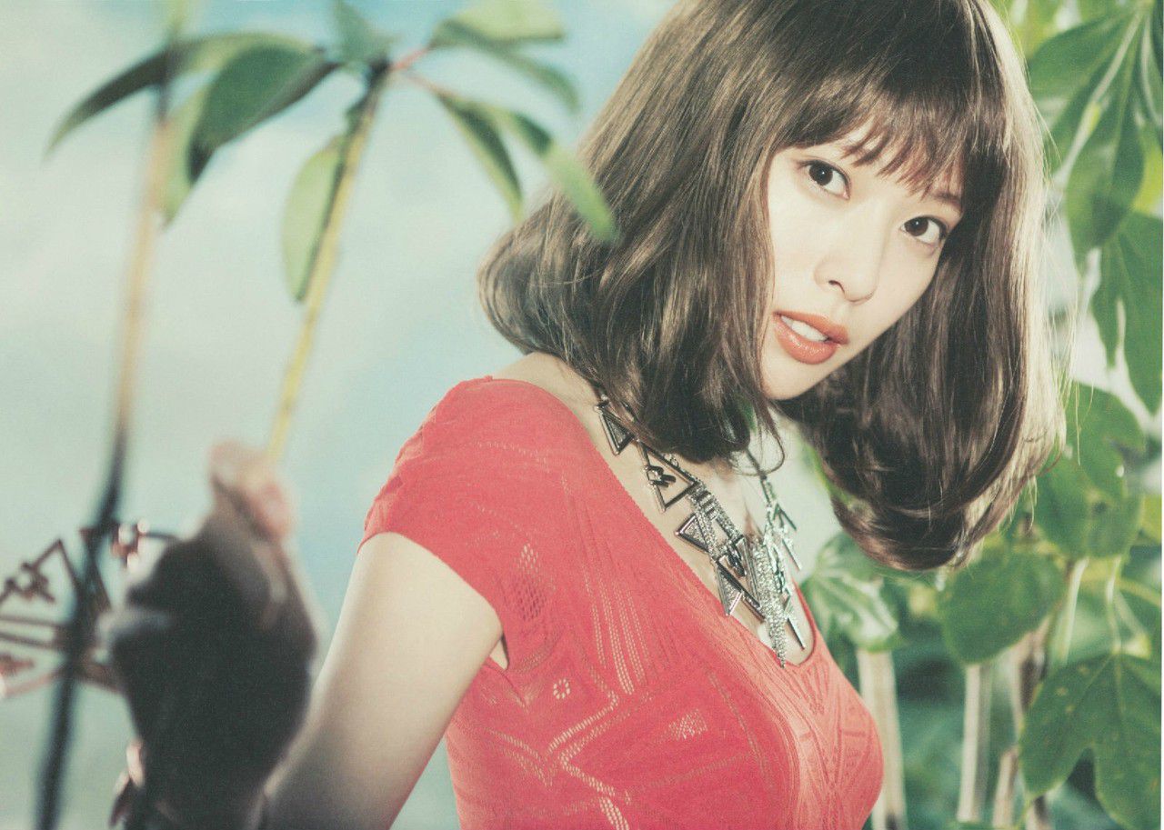 户田惠梨香 《IQUEEN》 [PhotoBook]