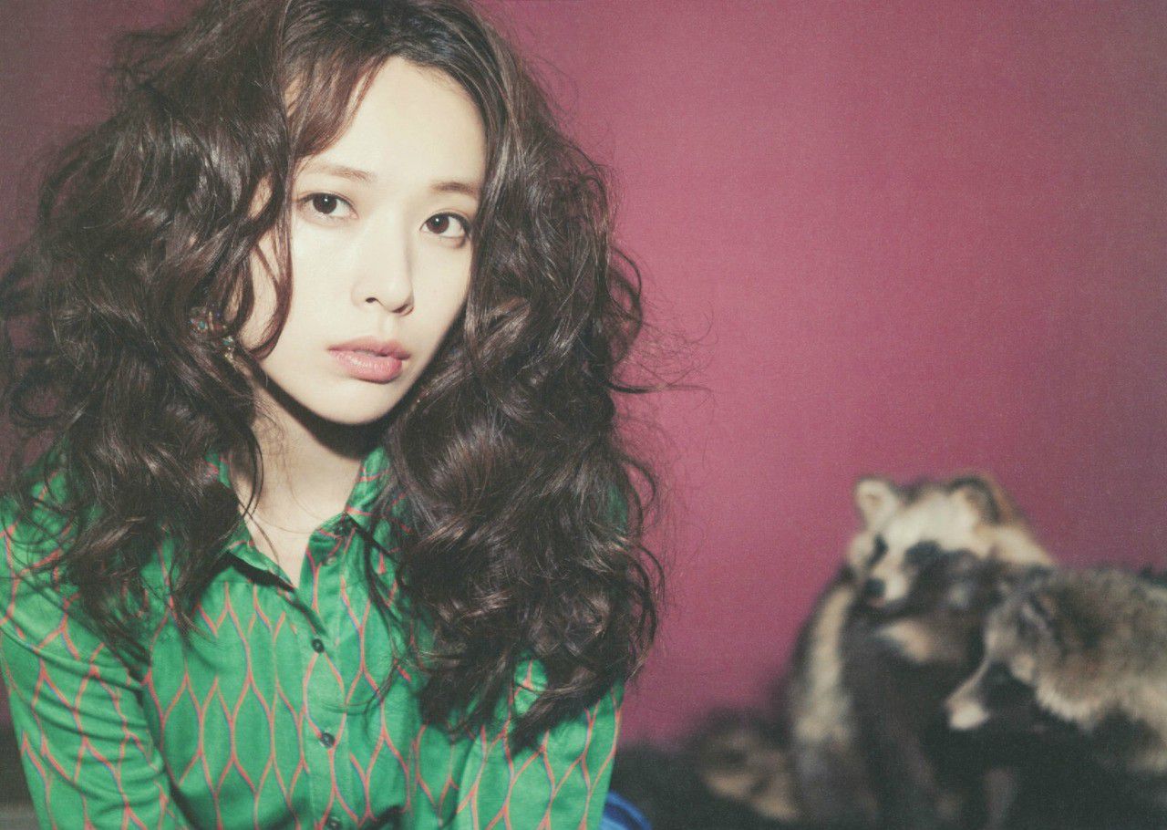 户田惠梨香 《IQUEEN》 [PhotoBook]