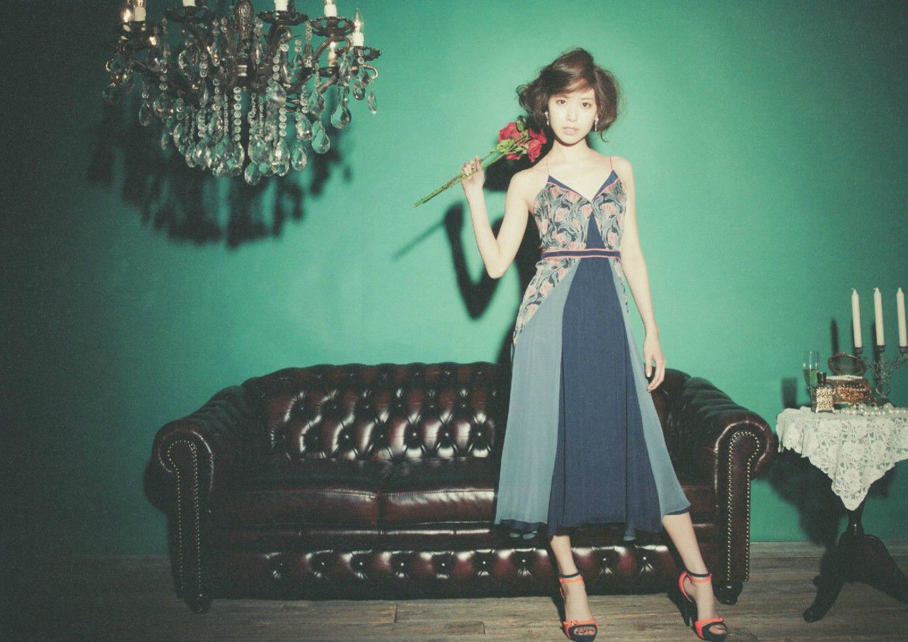 户田惠梨香 《IQUEEN》 [PhotoBook]