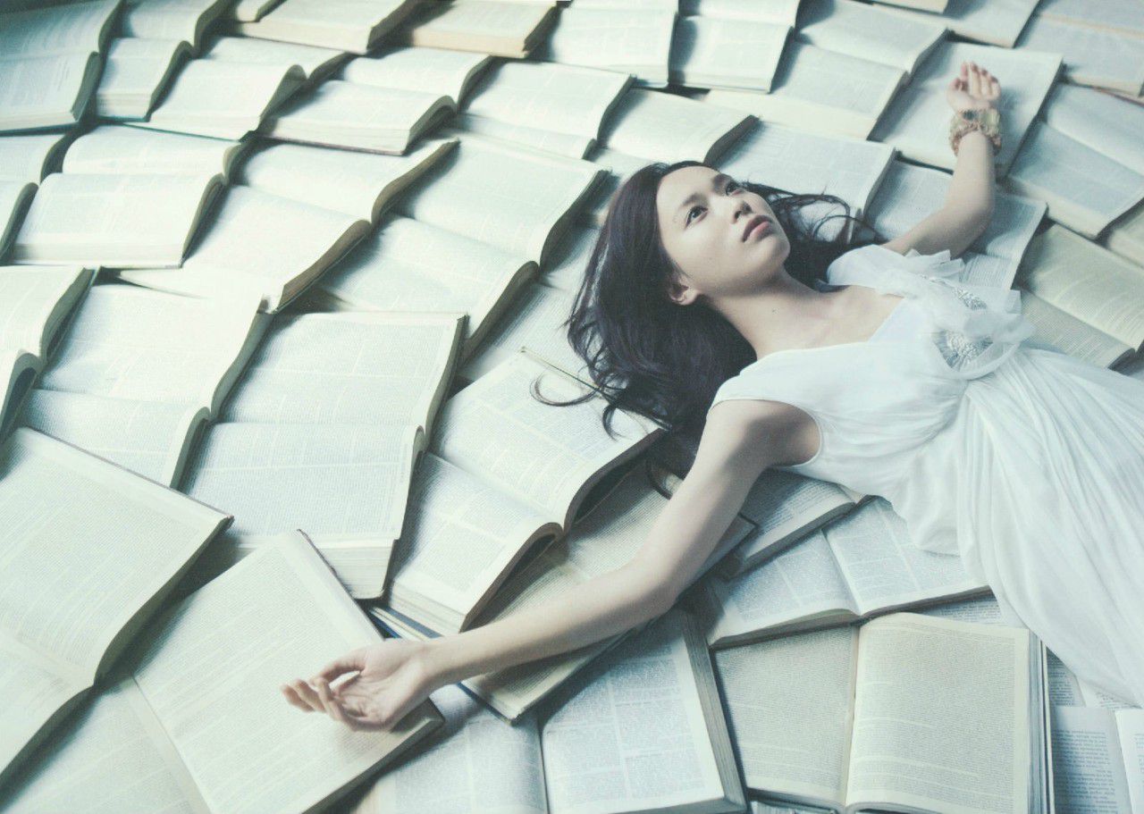 户田惠梨香 《IQUEEN》 [PhotoBook]