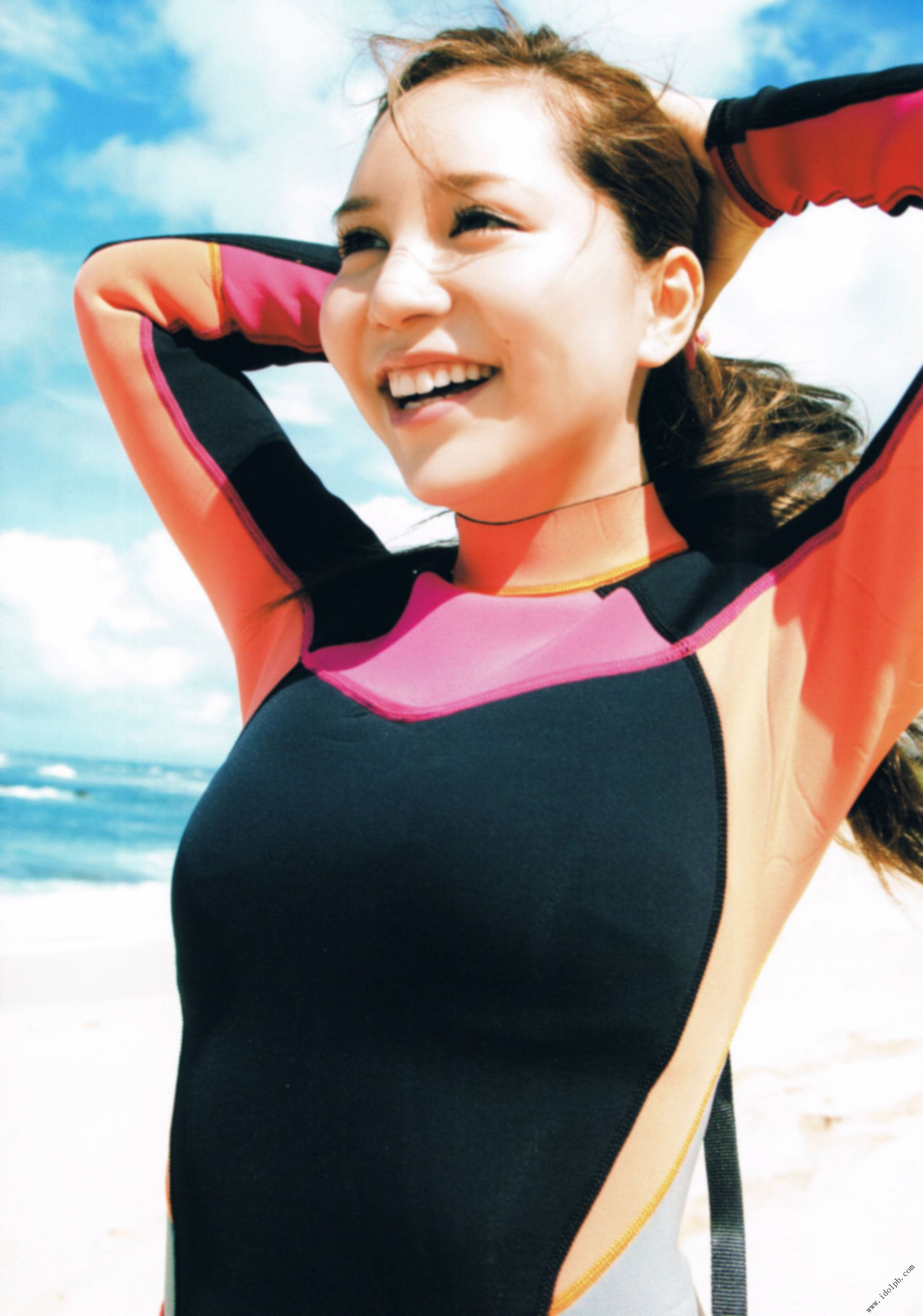 河西智美《灼けた》 [PhotoBook]