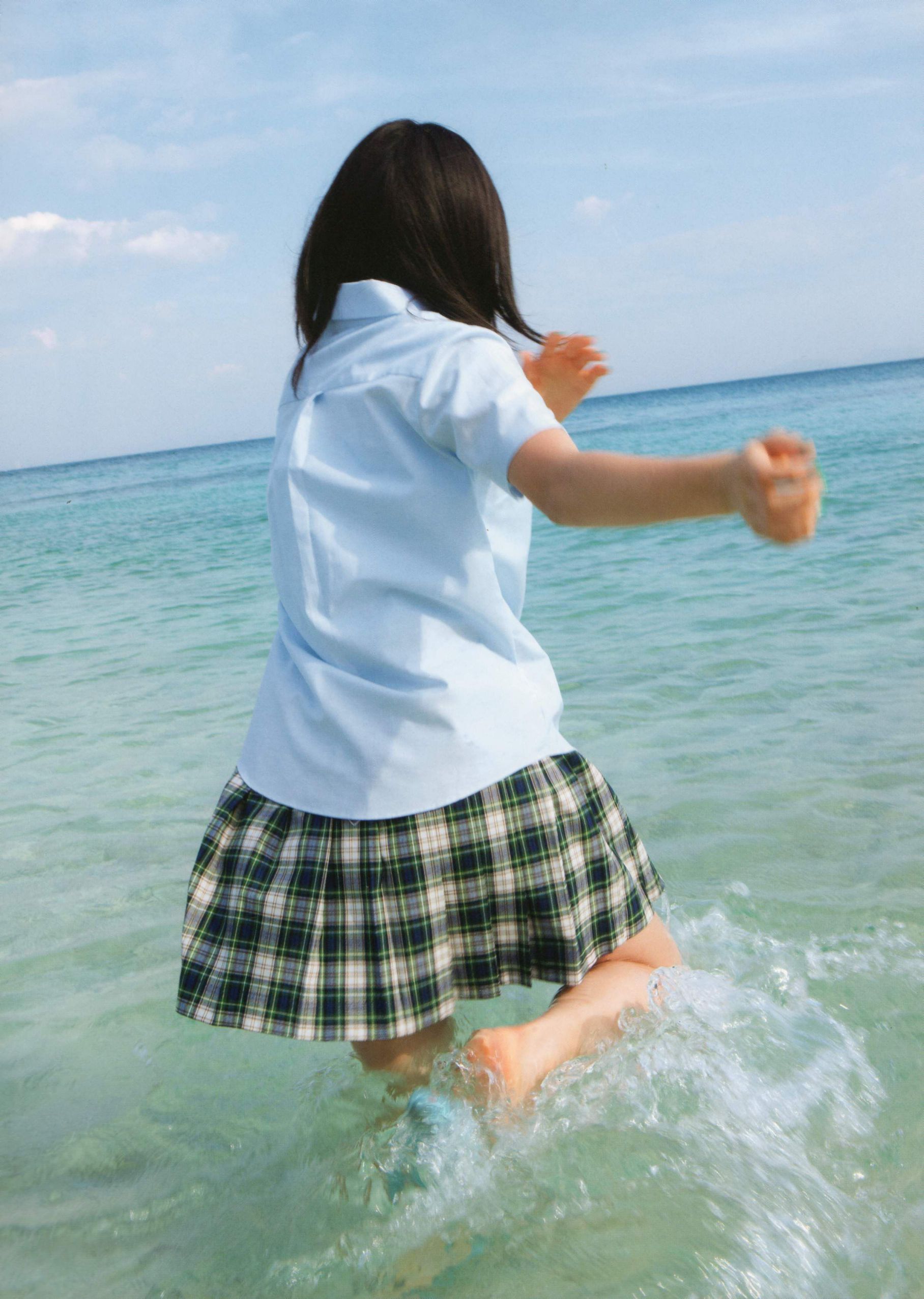 川岛海荷《Umikaze》 [PhotoBook]