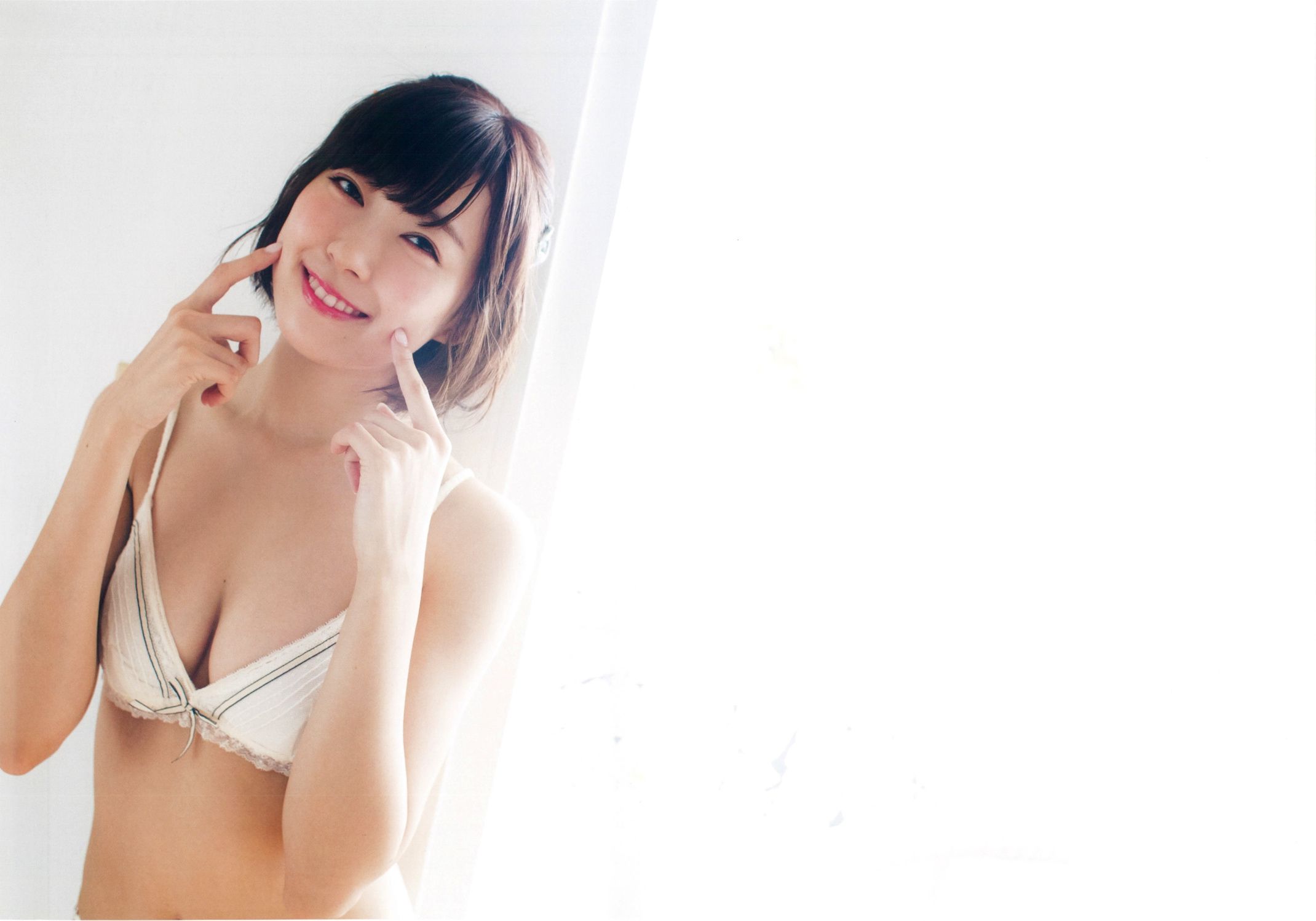 渡辺美優紀《 MW 》 [PhotoBook]