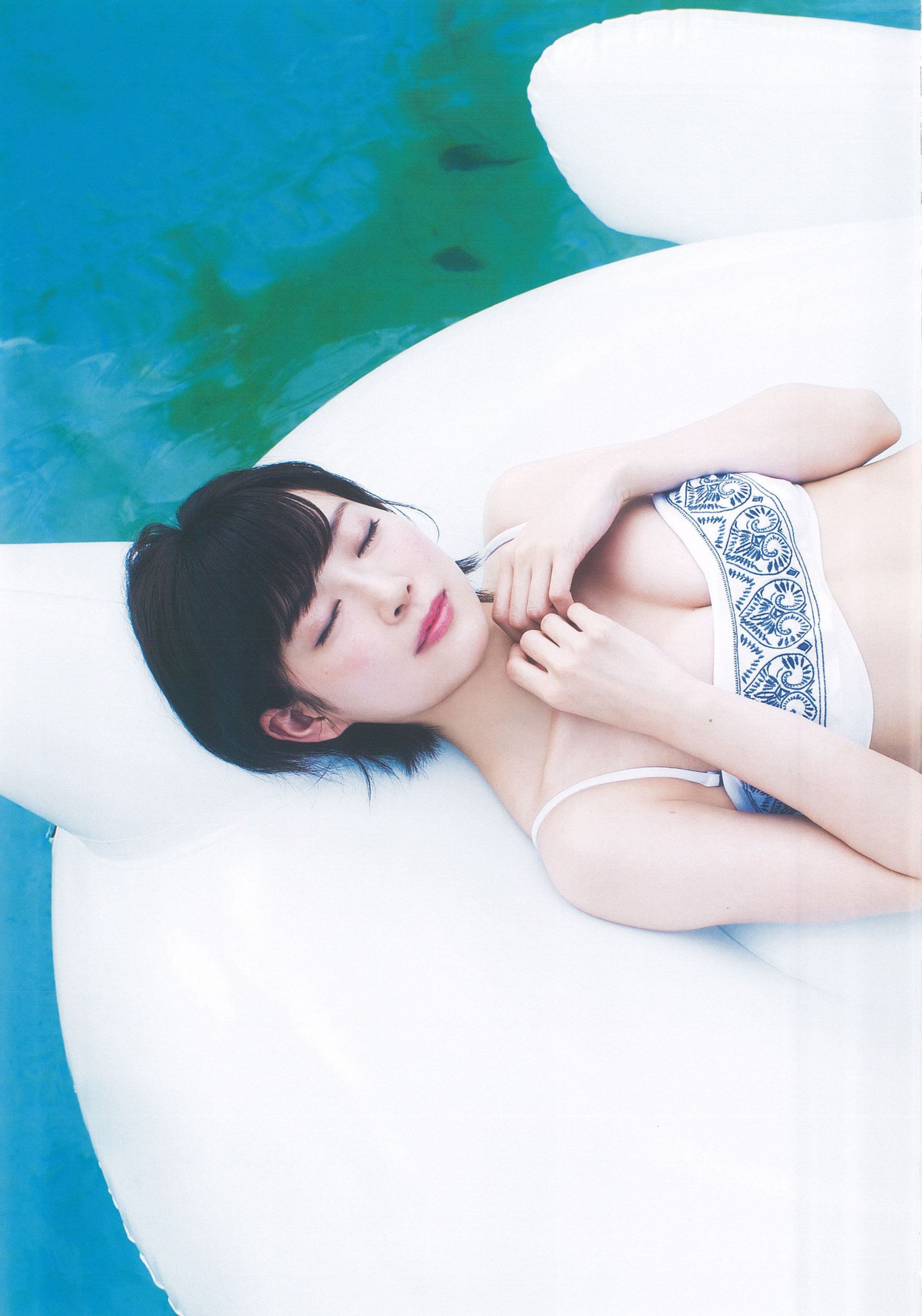 渡辺美優紀《 MW 》 [PhotoBook]
