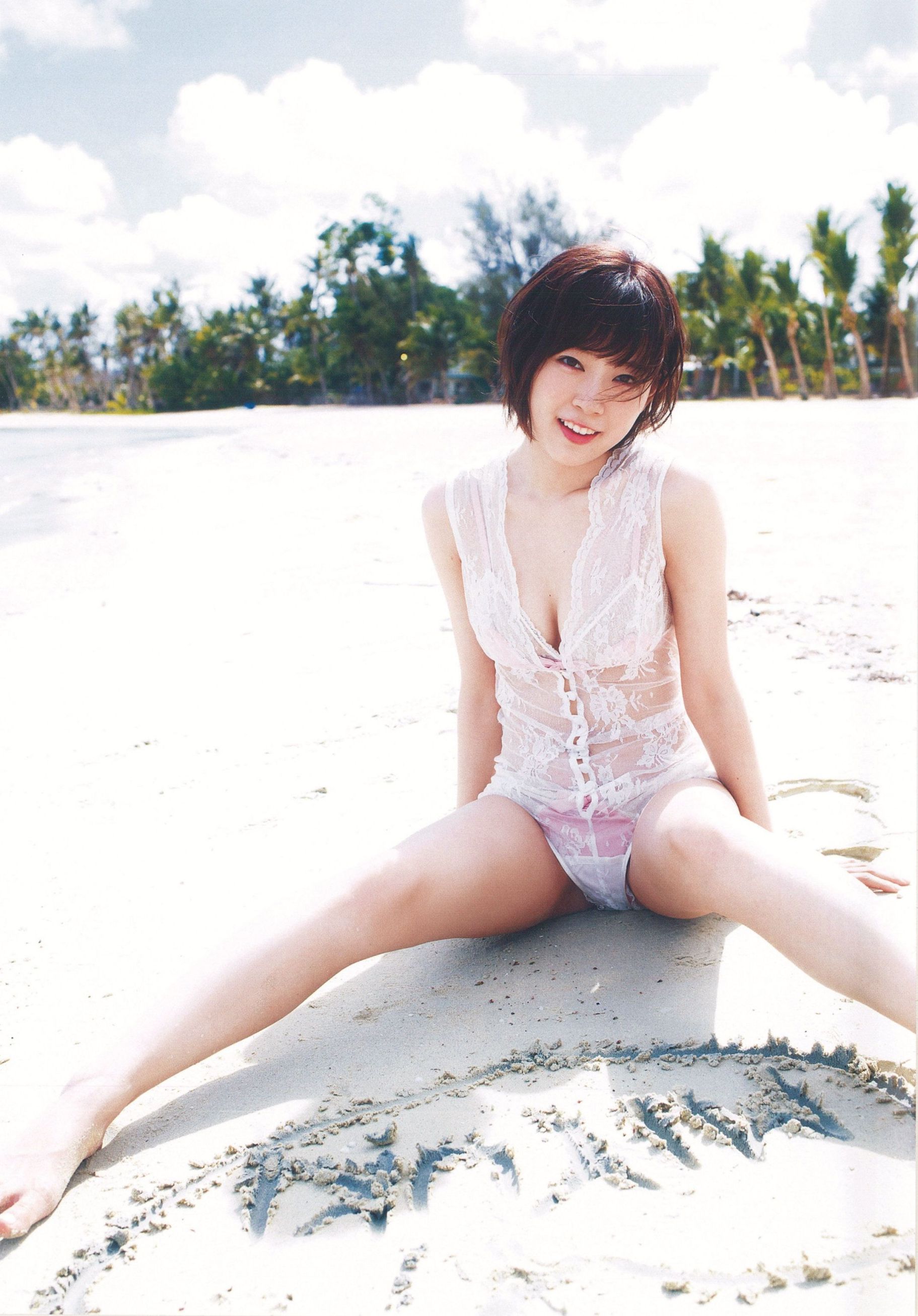 渡辺美優紀《 MW 》 [PhotoBook]