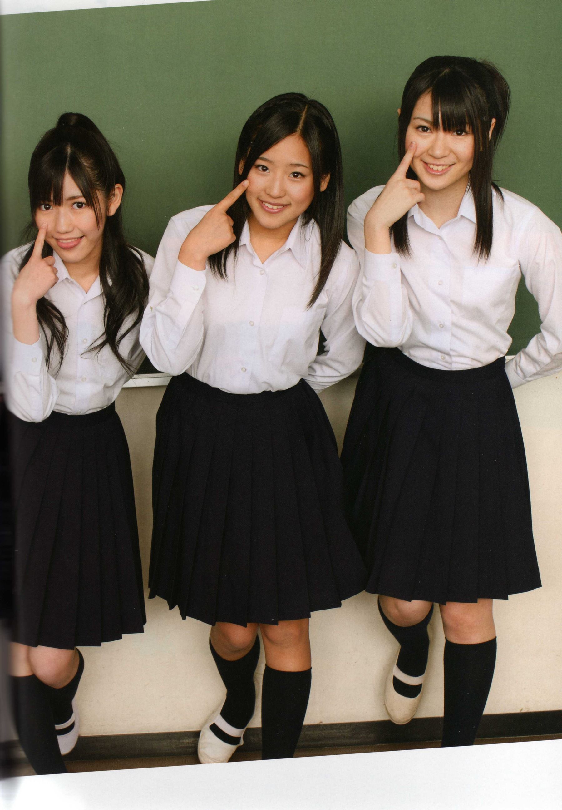 渡り廊下走り队 《Akkanbe》 [Photo Book]