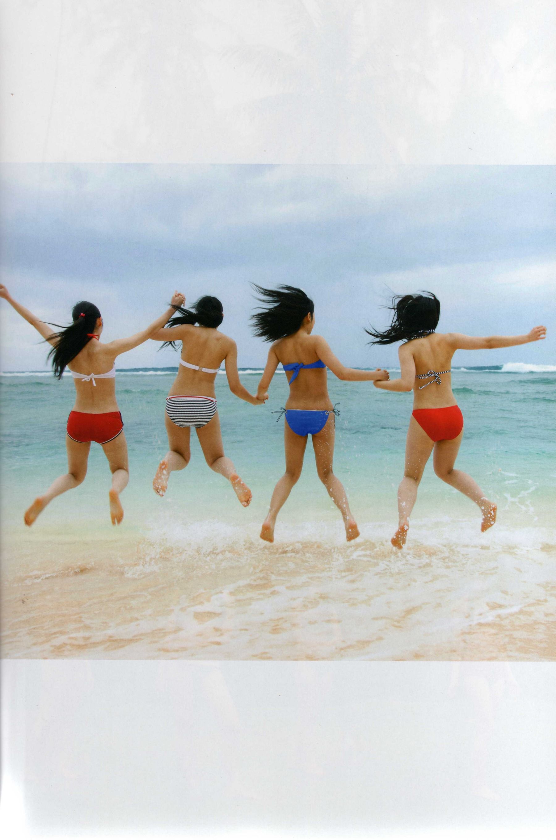 渡り廊下走り队 《Akkanbe》 [Photo Book]