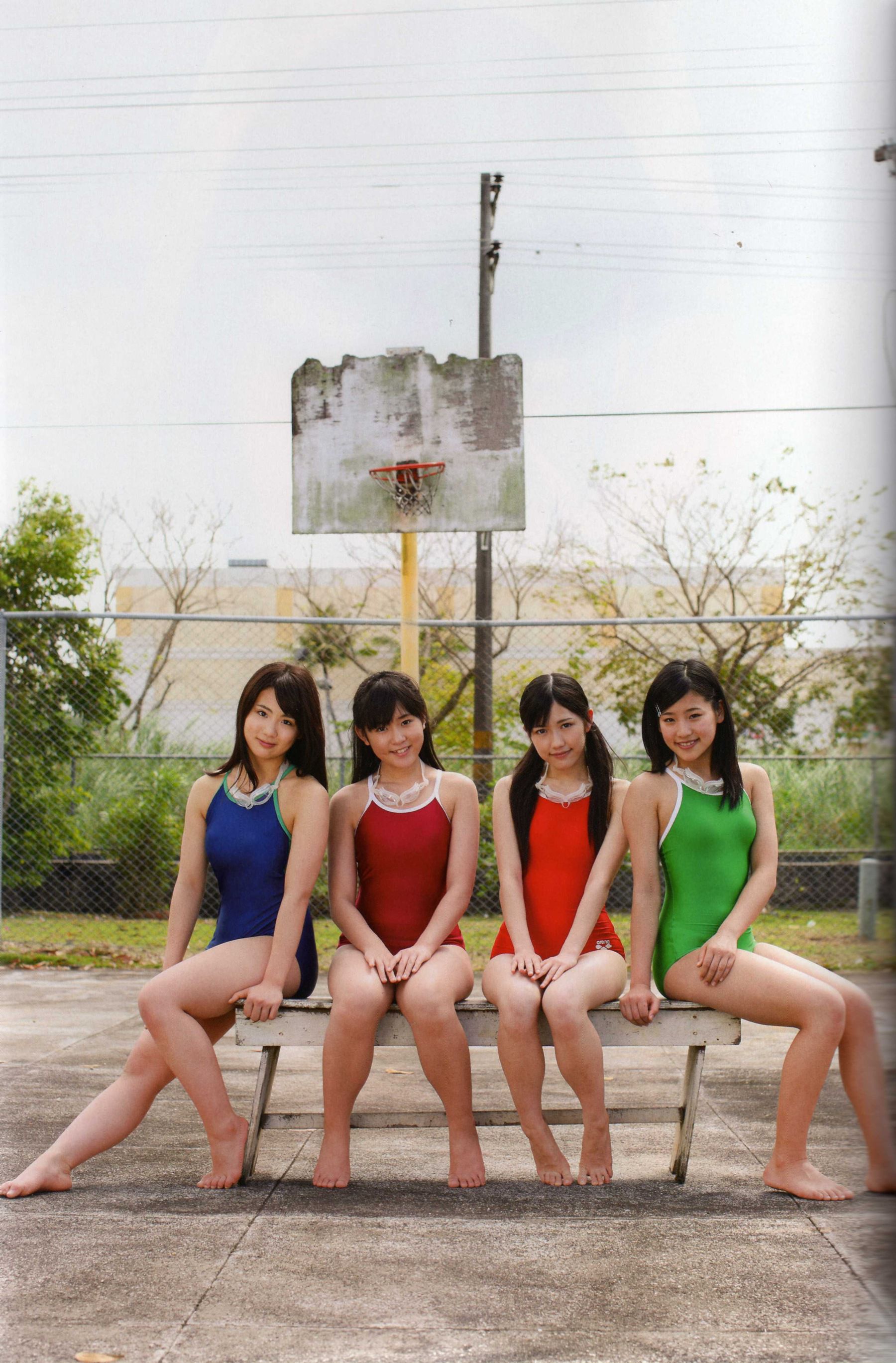渡り廊下走り队 《Akkanbe》 [Photo Book]