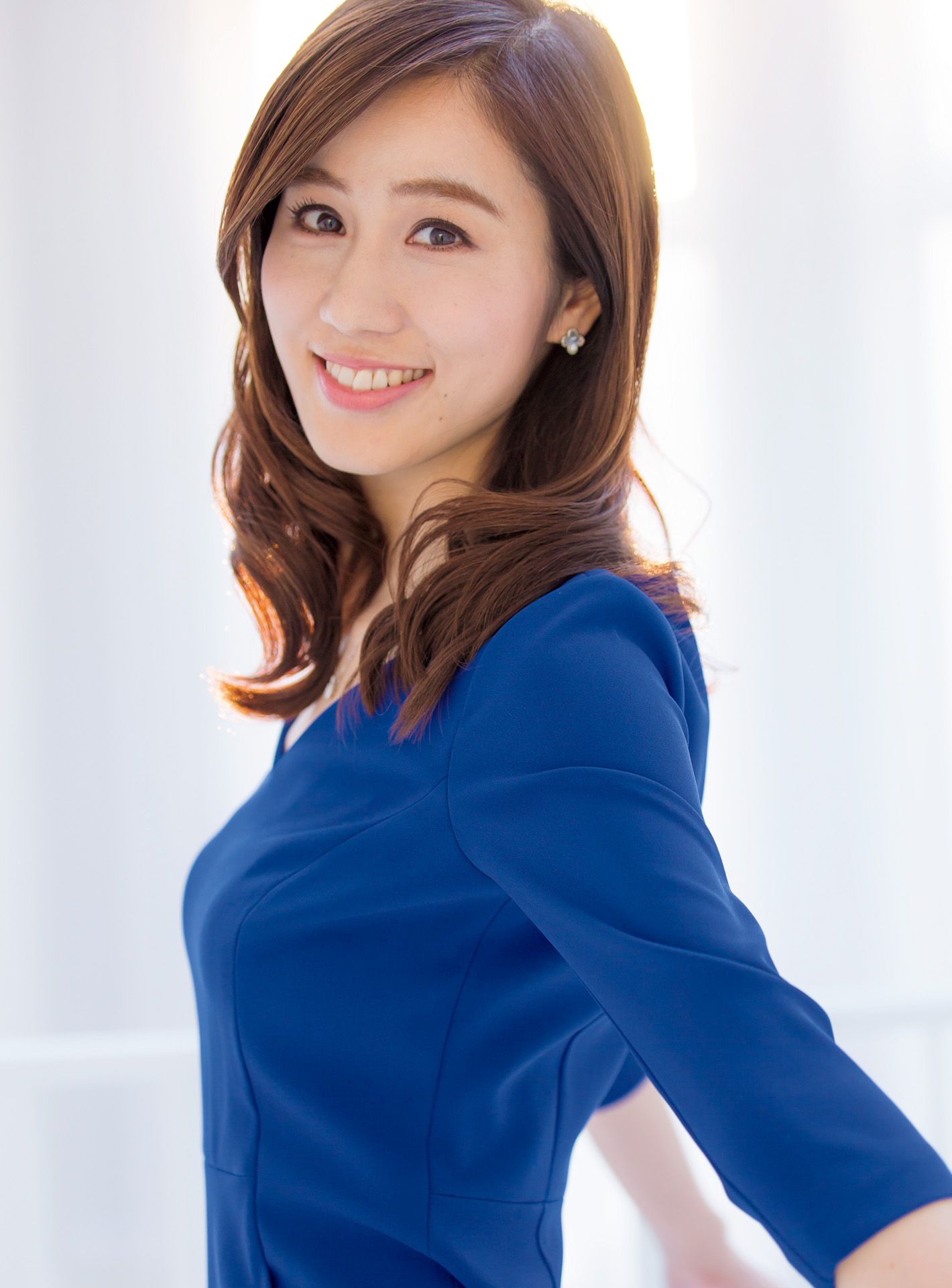 皆藤愛子/小林麻耶/岡副麻希/美馬怜子《原色美人キャスター大図鑑2015》 [PB]