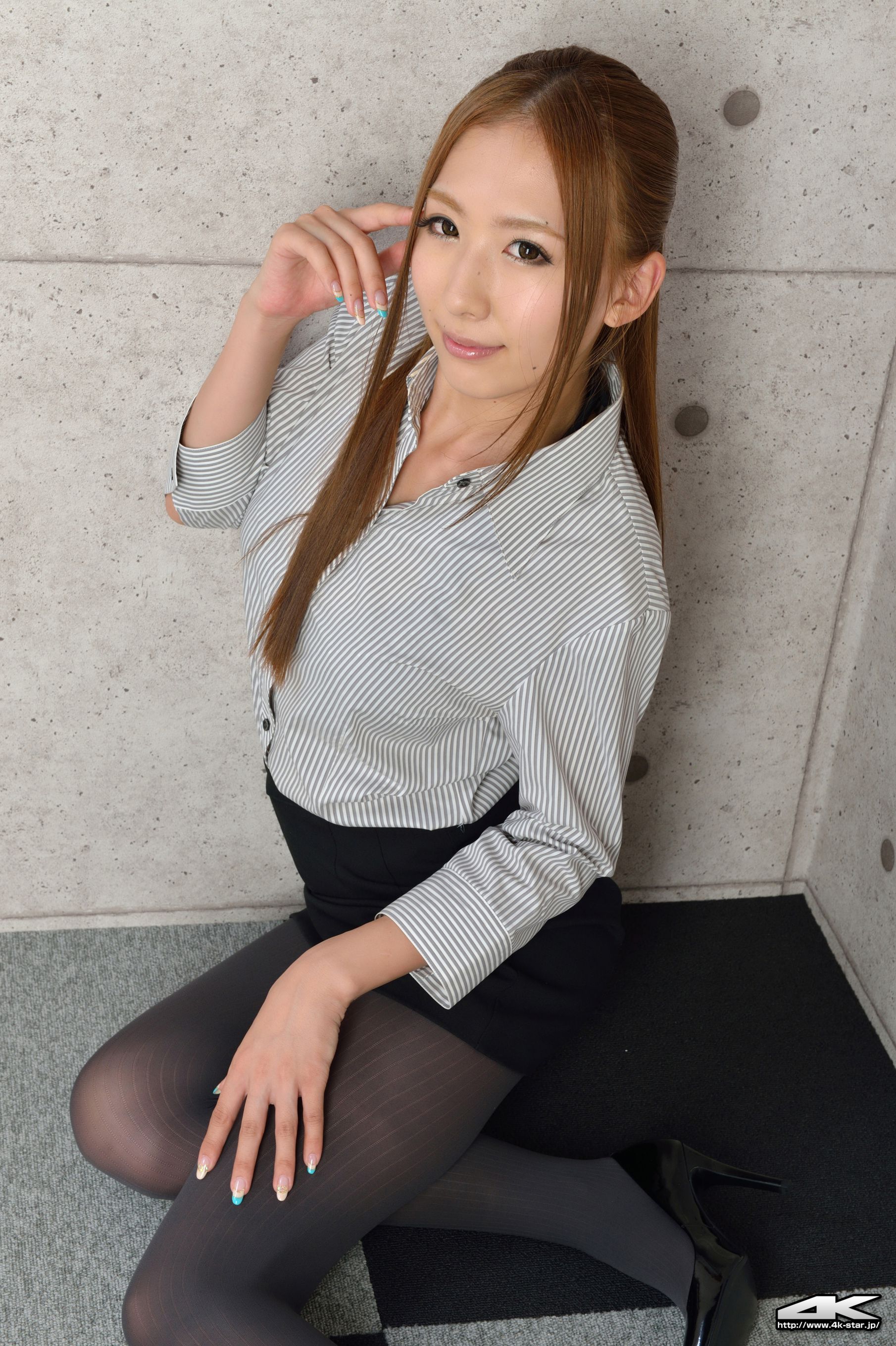 [4K-STAR] NO.00069 岩崎由衣 Office Lady 灰丝职业装