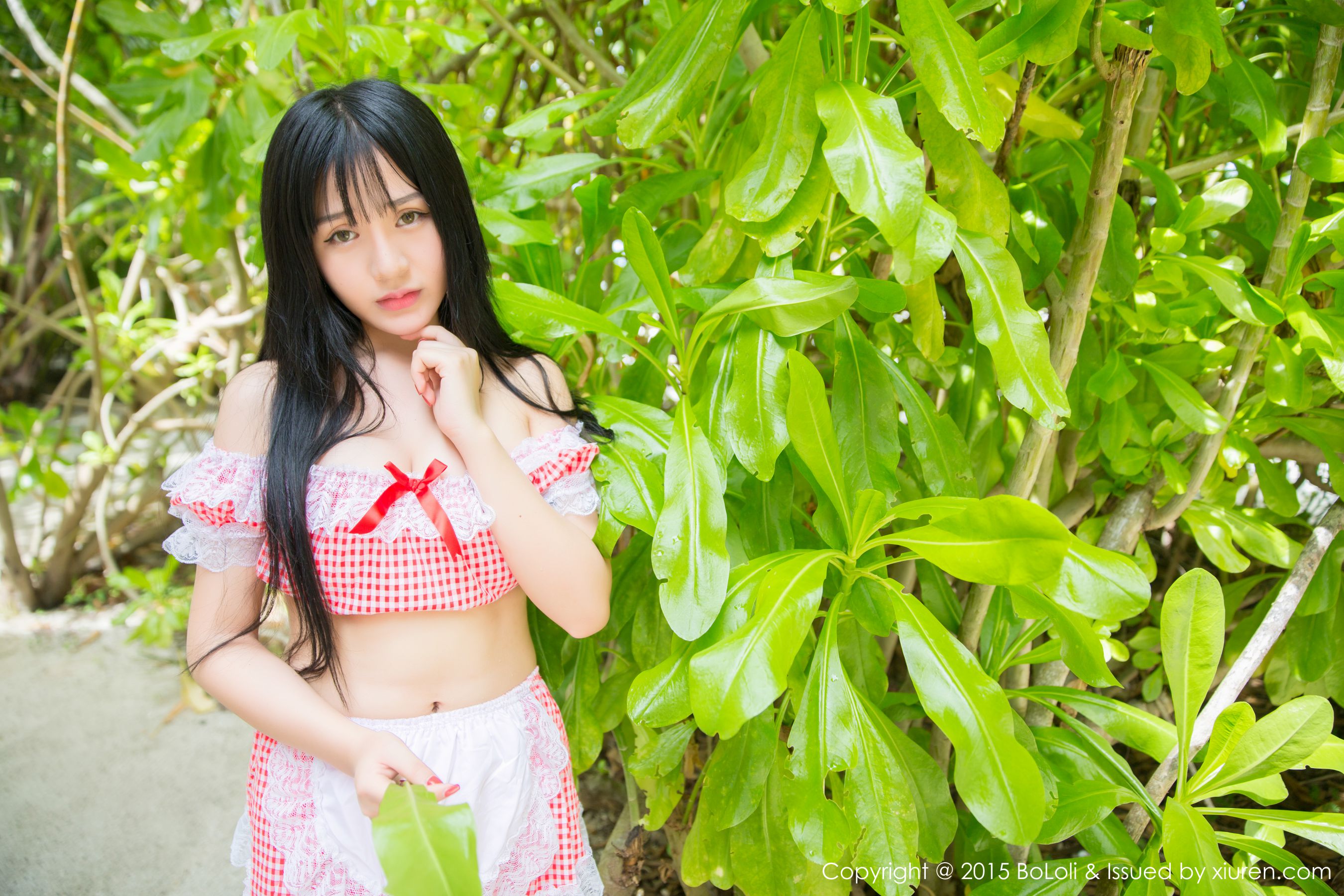 八宝icey《马尔代夫旅拍》清新女仆+猫耳比基尼 [BoLoli波萝社] Vol.047 写真集