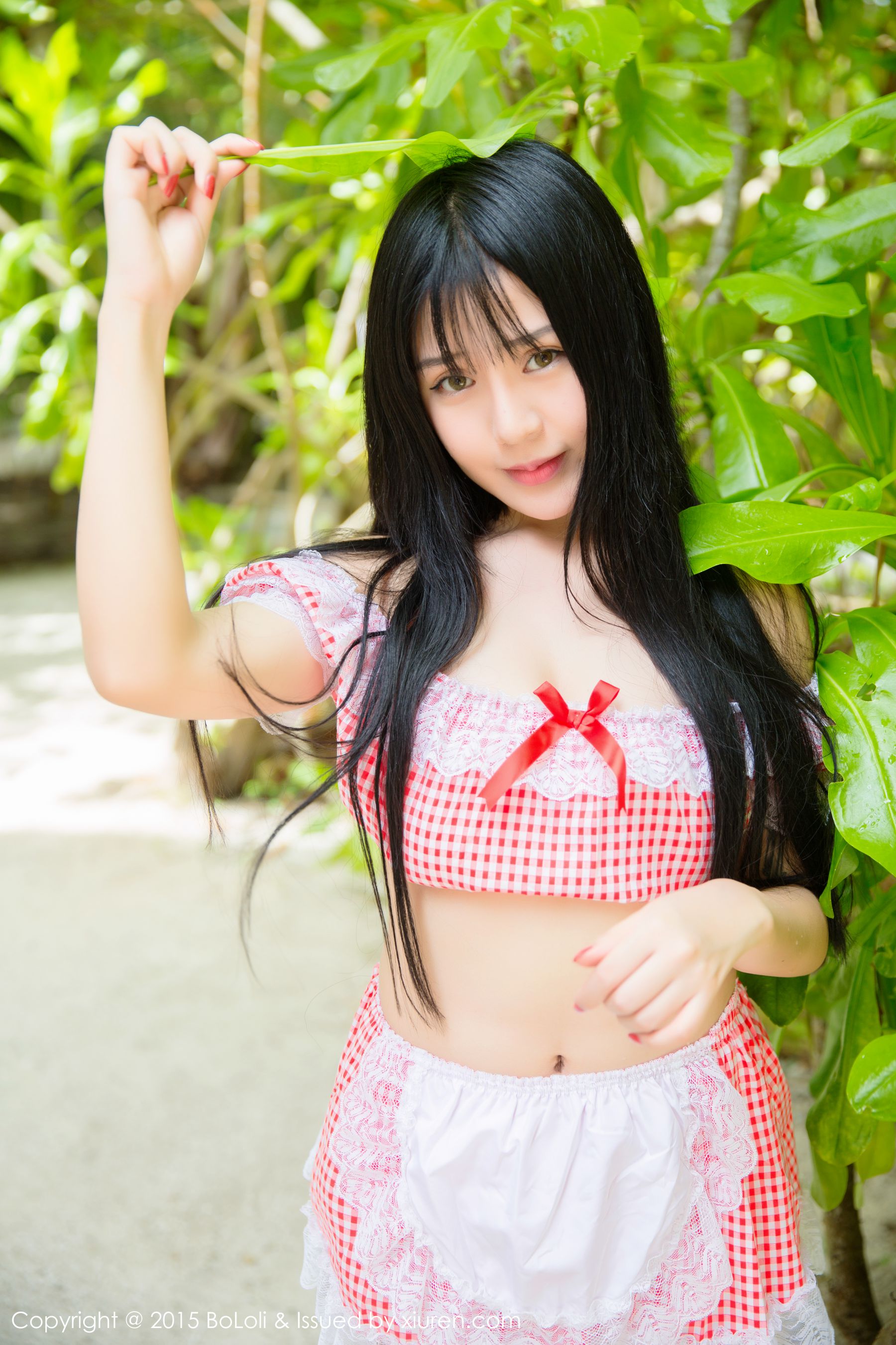 八宝icey《马尔代夫旅拍》清新女仆+猫耳比基尼 [BoLoli波萝社] Vol.047 写真集