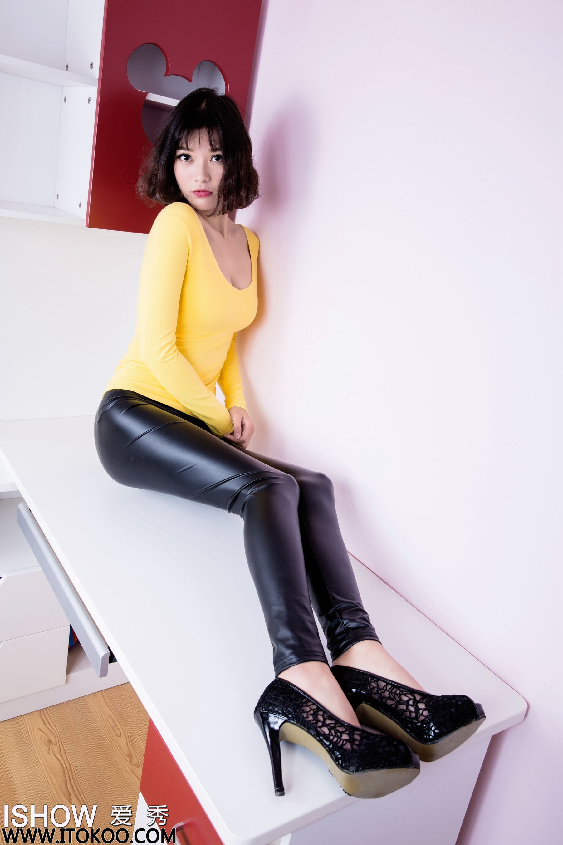 [ISHOW爱秀] NO.019 余菲菲Faye