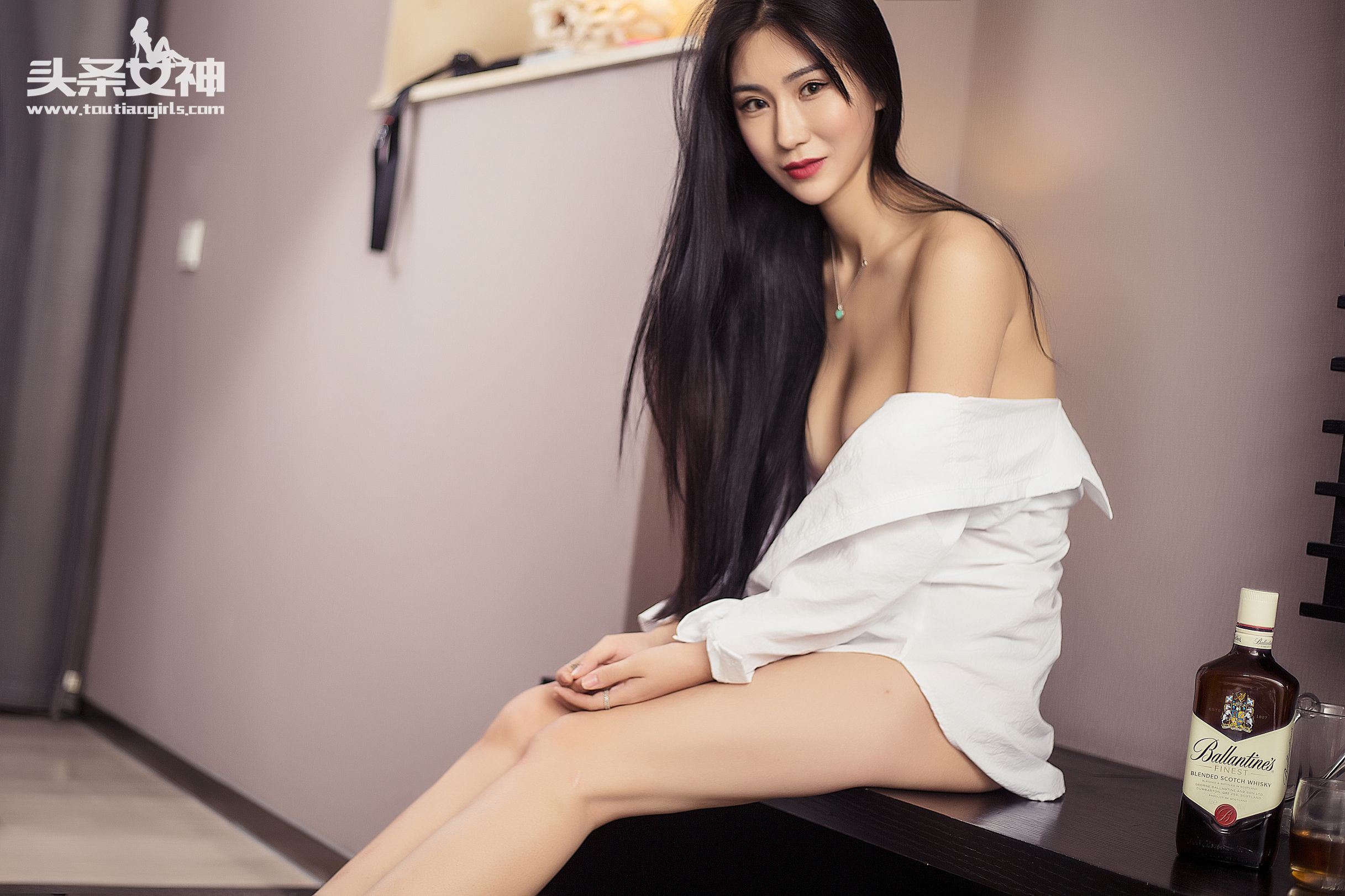 关嫒妮《又见白衬衫》 [头条女神]