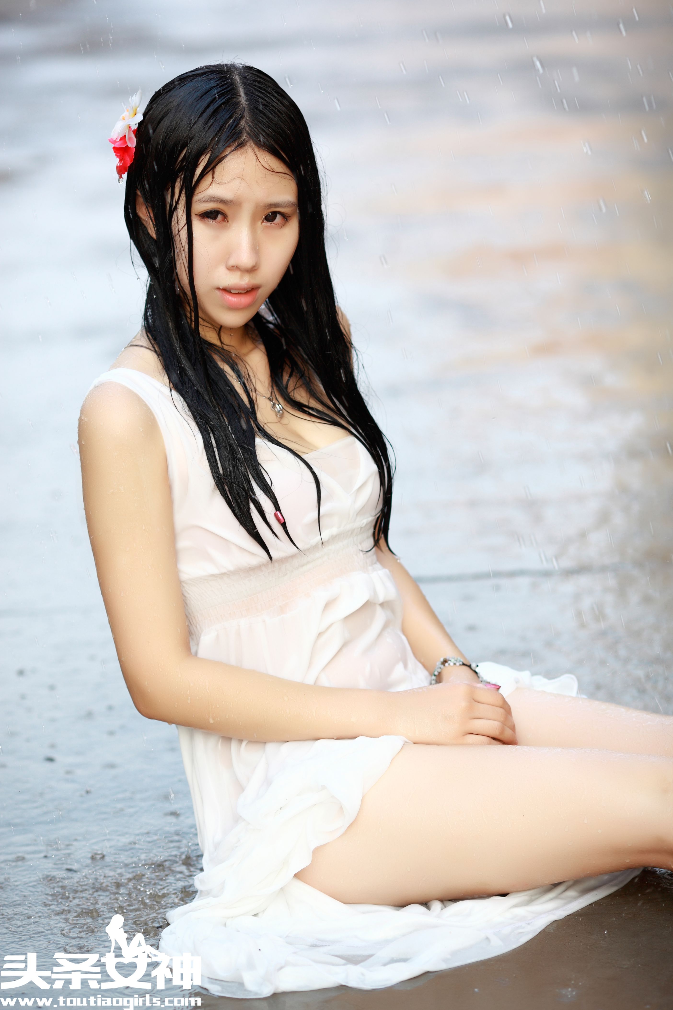 琪琪《异域萝莉》 [头条女神]