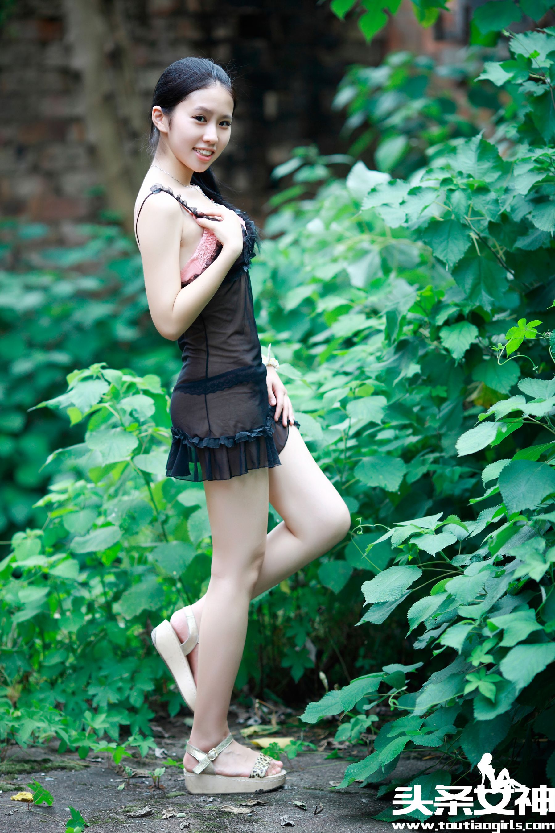 琪琪《异域萝莉》 [头条女神]