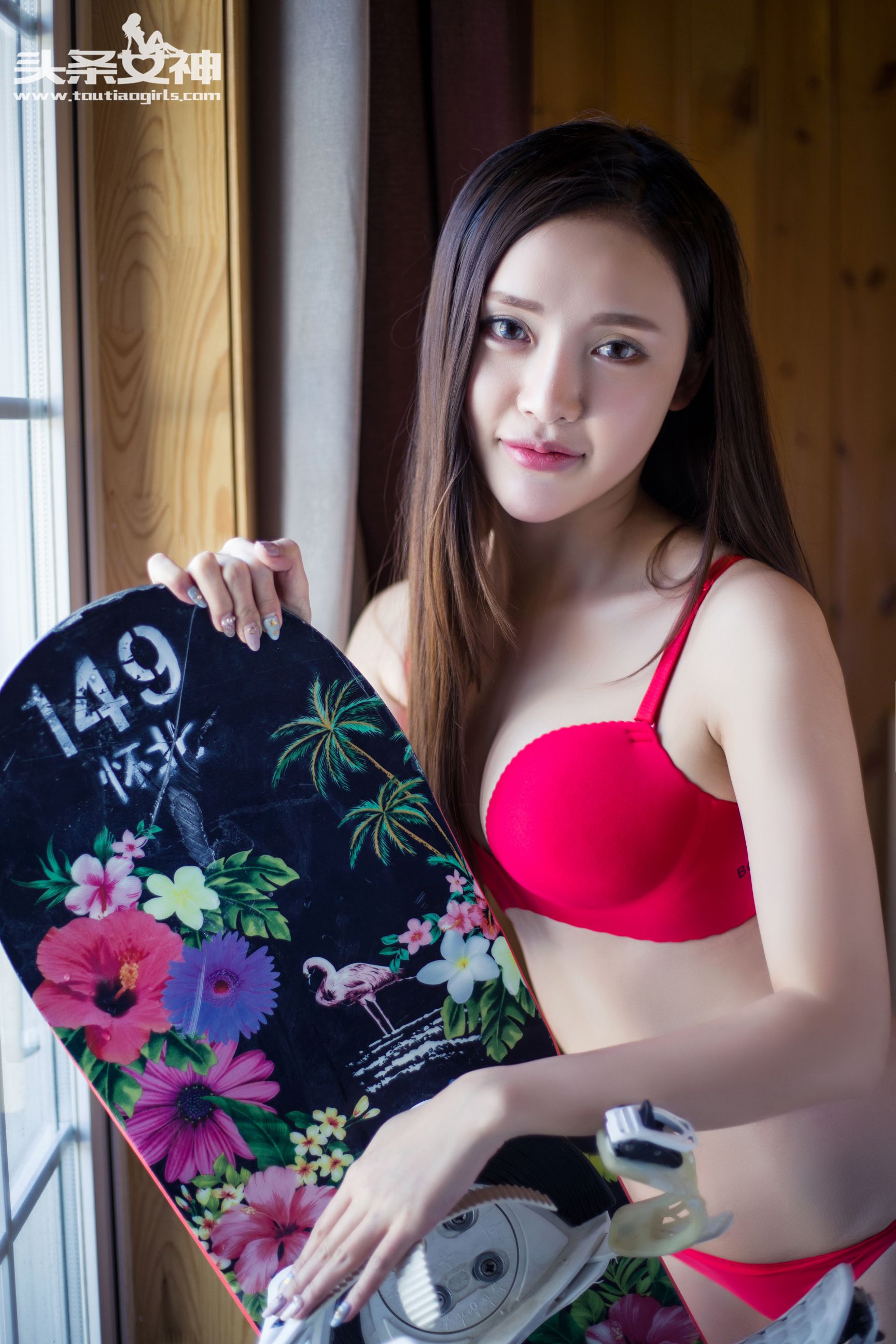 崔昭妍《雪屋比基尼》 [头条女神]