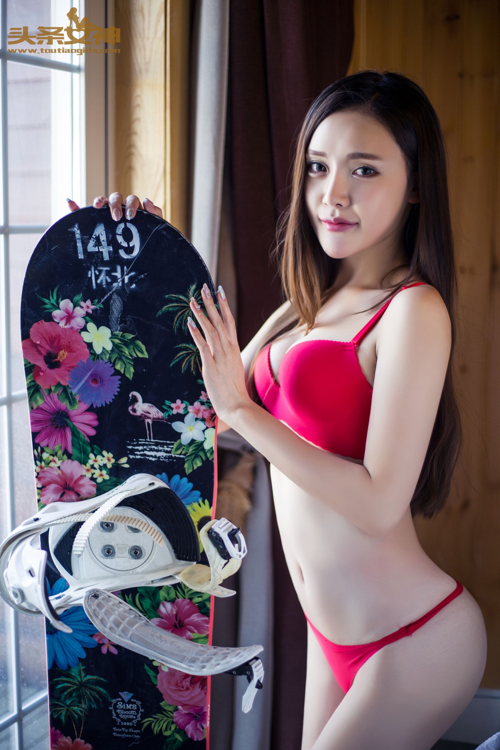 崔昭妍《雪屋比基尼》 [头条女神]