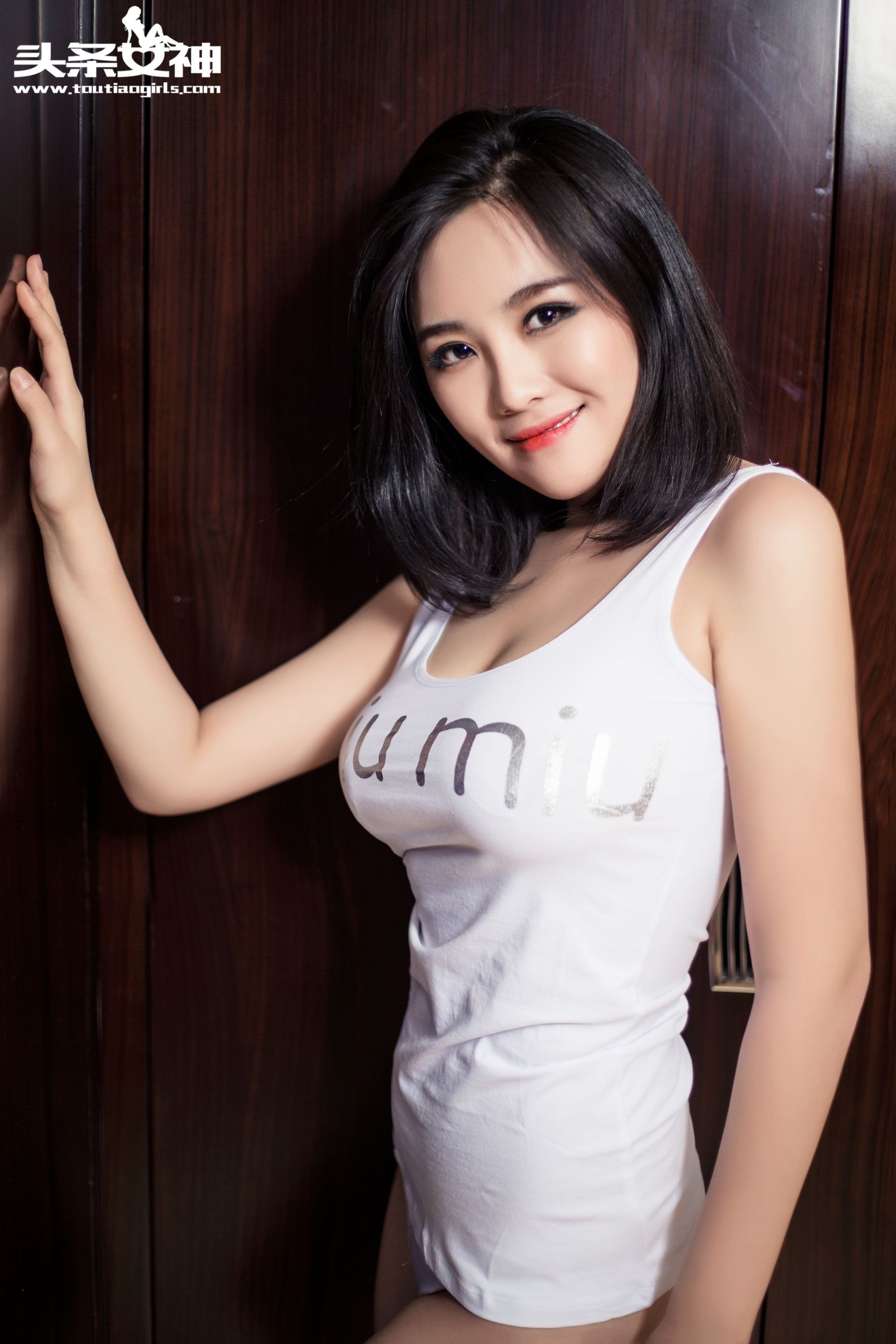 高萌萌《乳神归来》 [头条女神] VIP特辑