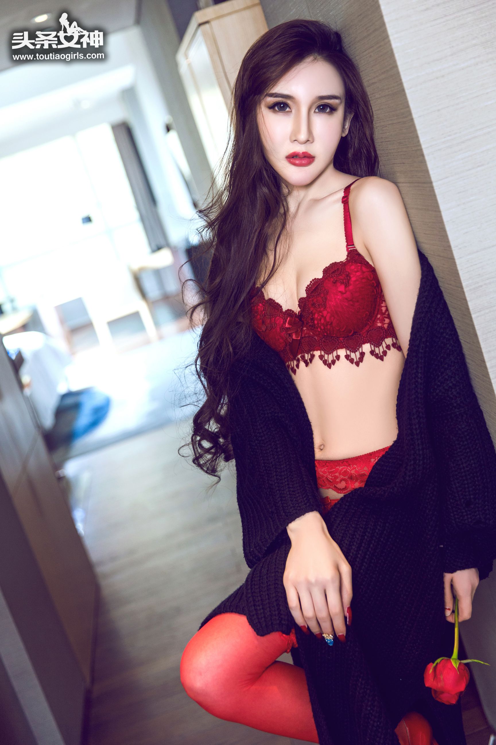 阿依努尔瓦娅《瓦娅的秘密》 [头条女神]
