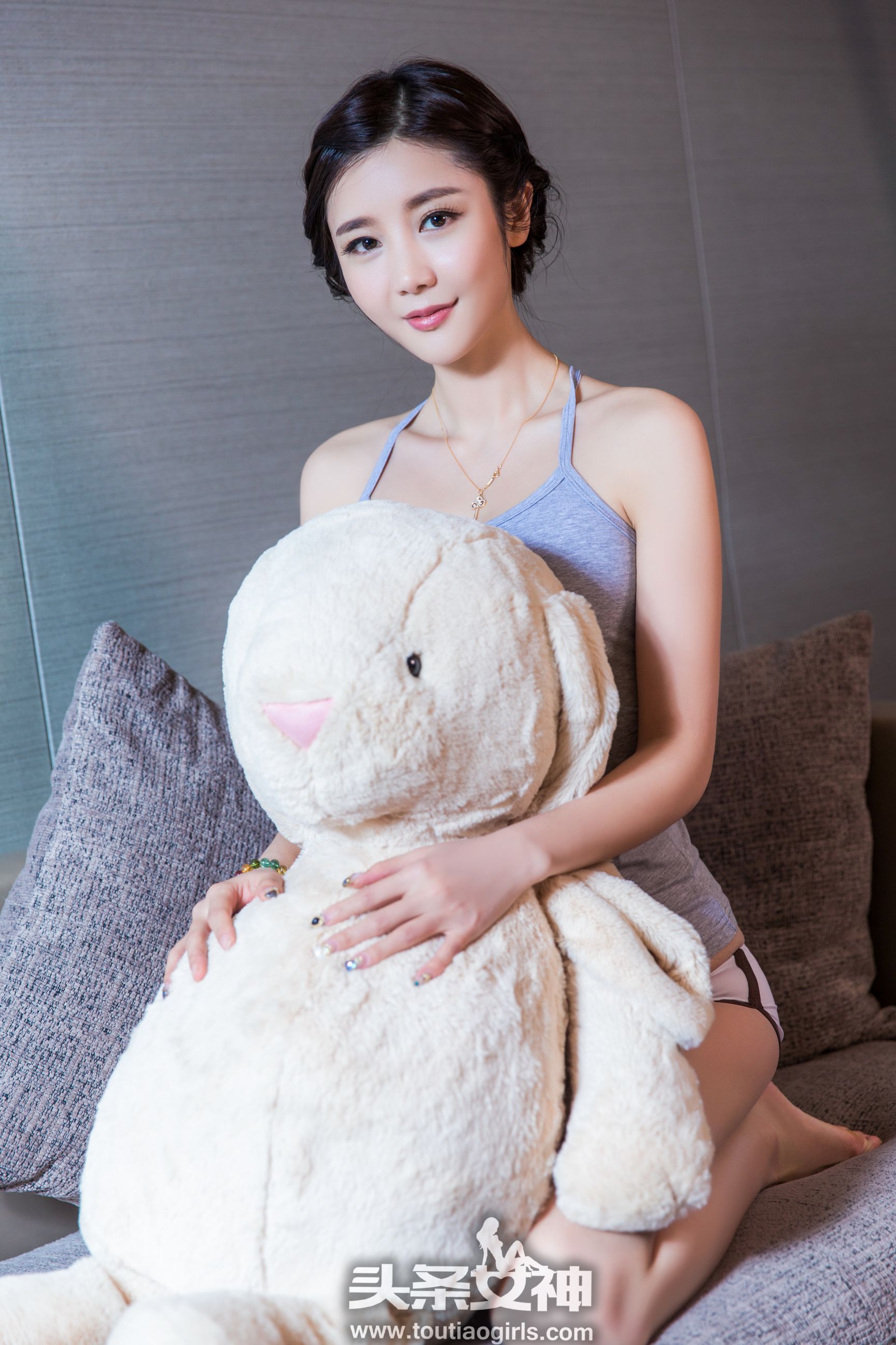 苏凉(小鱼)《我爱兔兔》 [头条女神]