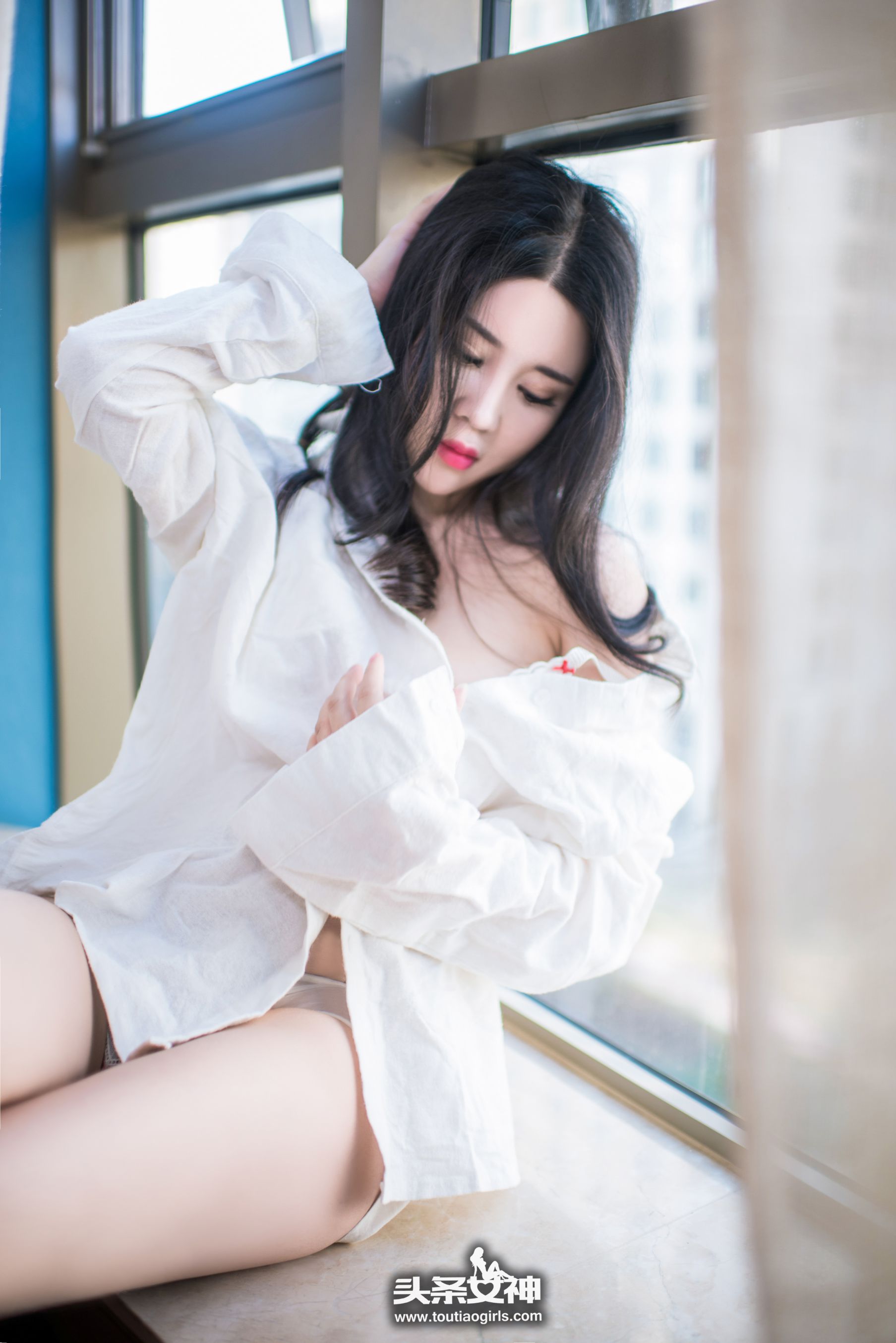 Sukki可儿《性感开发 热情白衬衣》 [头条女神]