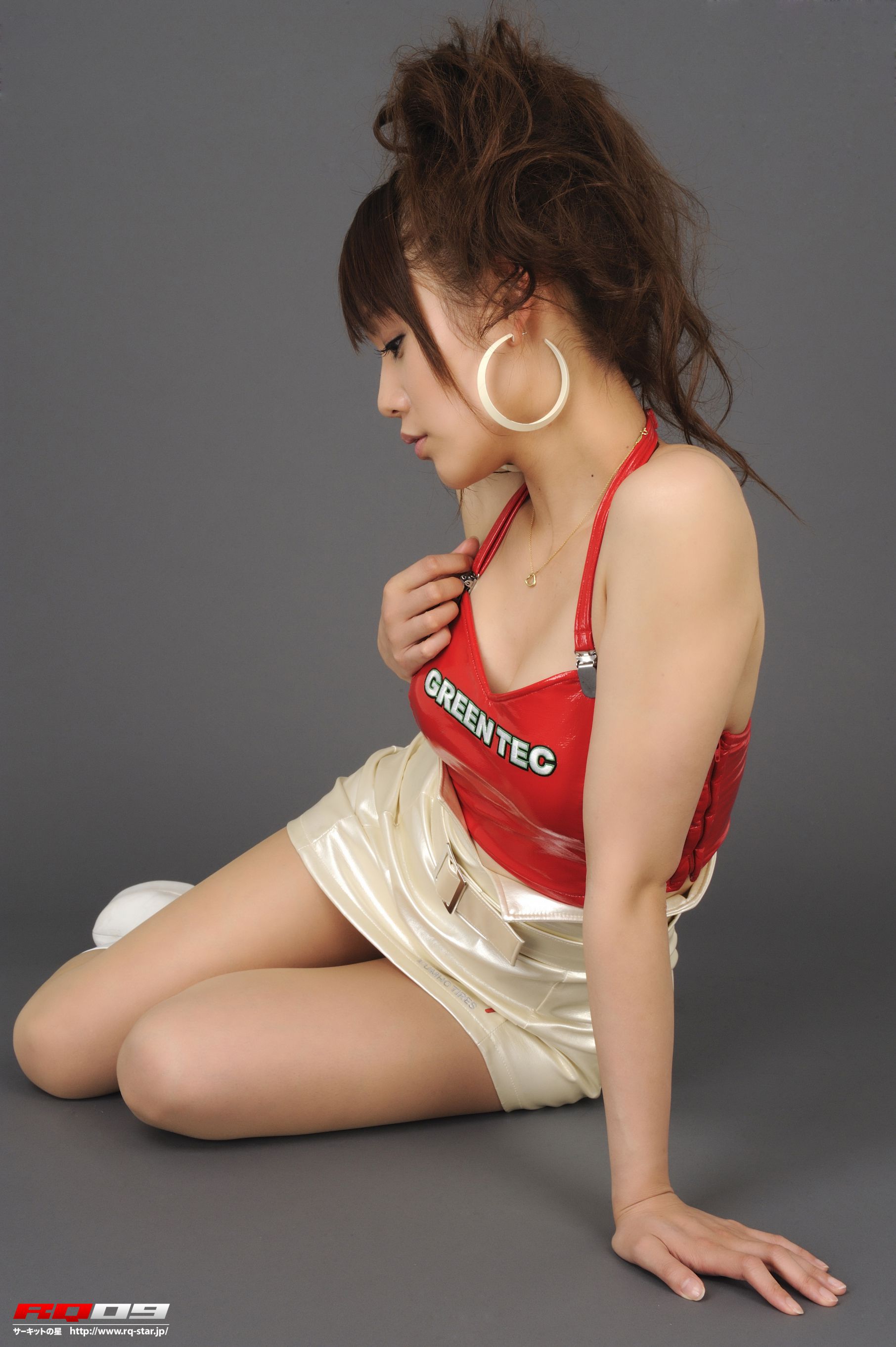 [RQ-STAR] NO.00132 Reina Fuchiwaki 淵脇レイナ Race Queen – Green Tec 写真集