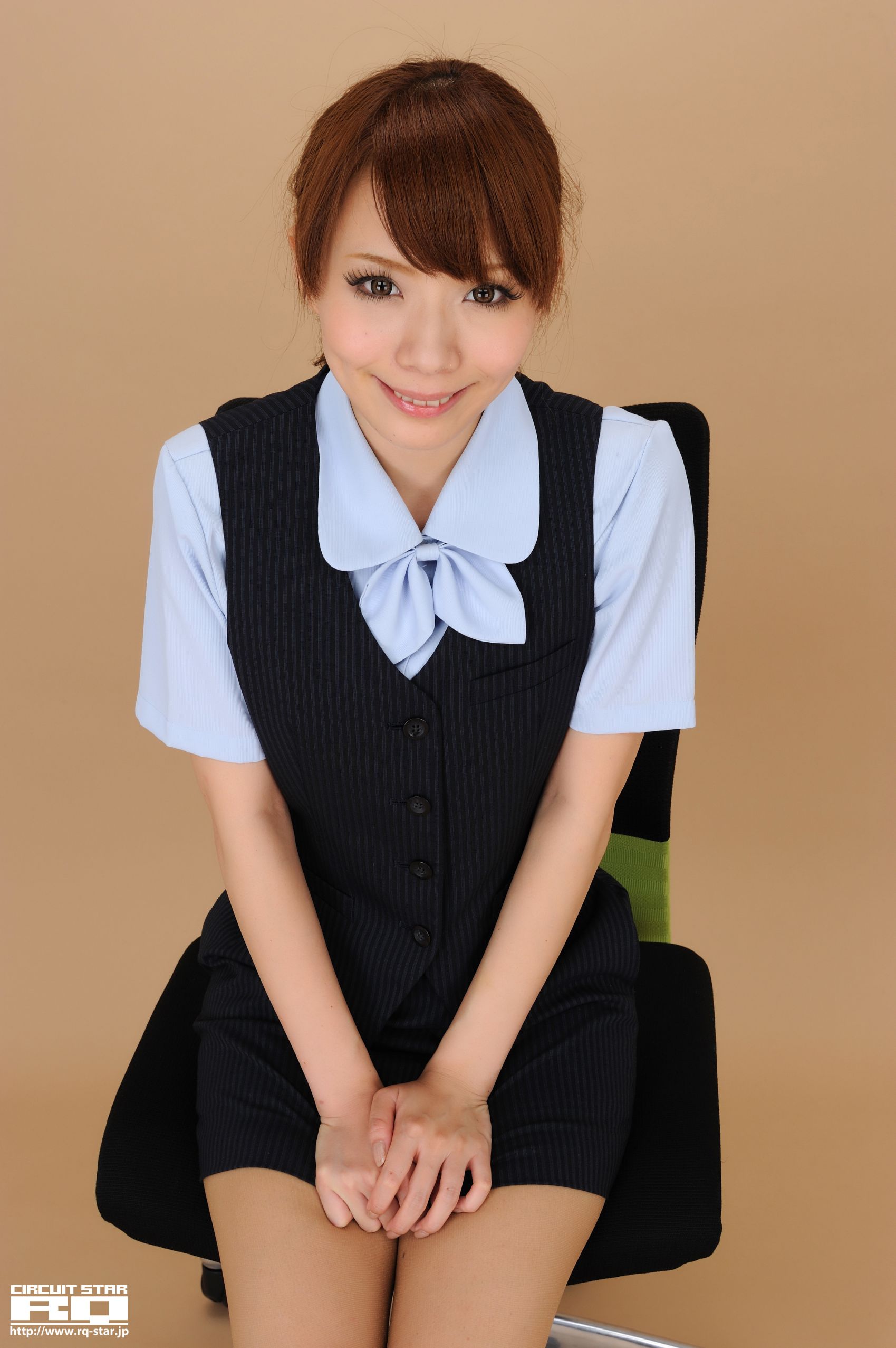 [RQ-STAR] NO.00524 Ari Takada 高田亜鈴 Office Lady 写真集