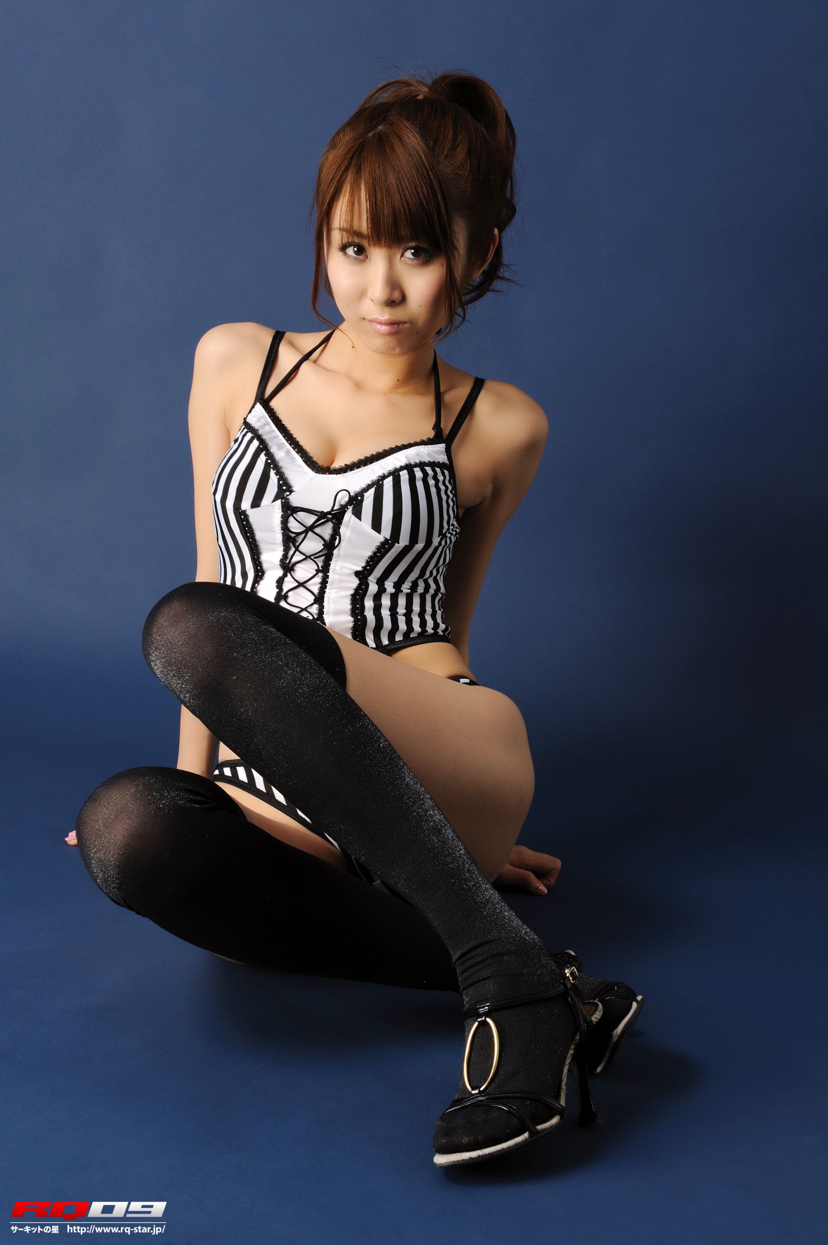 [RQ-STAR] NO.00134 我妻早央 Swim Suits – Black x White 写真集