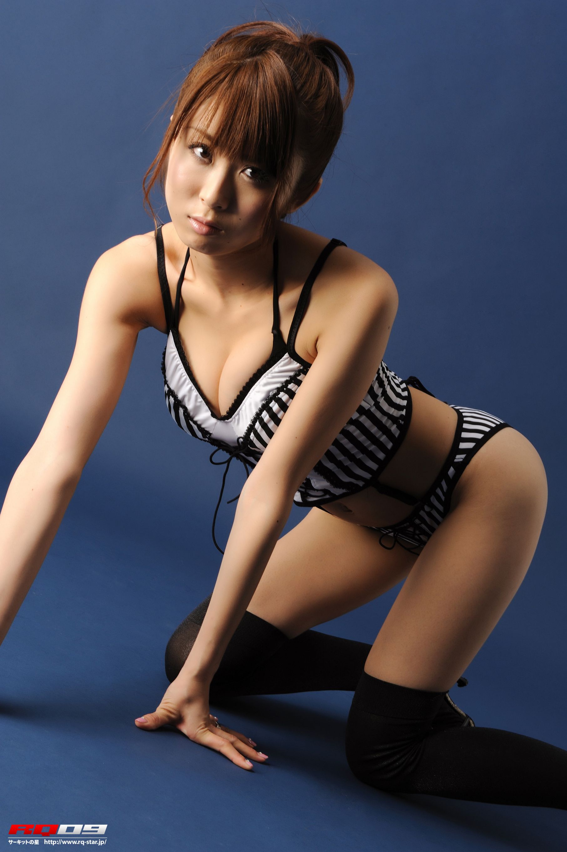 [RQ-STAR] NO.00134 我妻早央 Swim Suits – Black x White 写真集