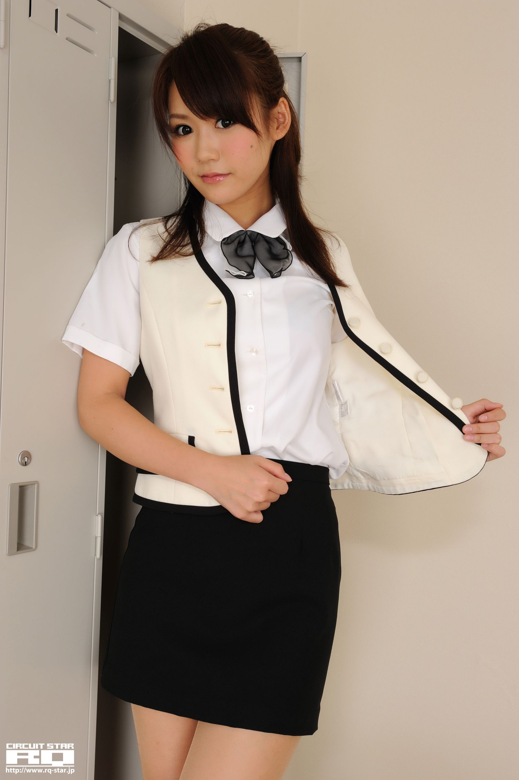 [RQ-STAR] NO.00536 Yumi 優実 Office Lady 写真集