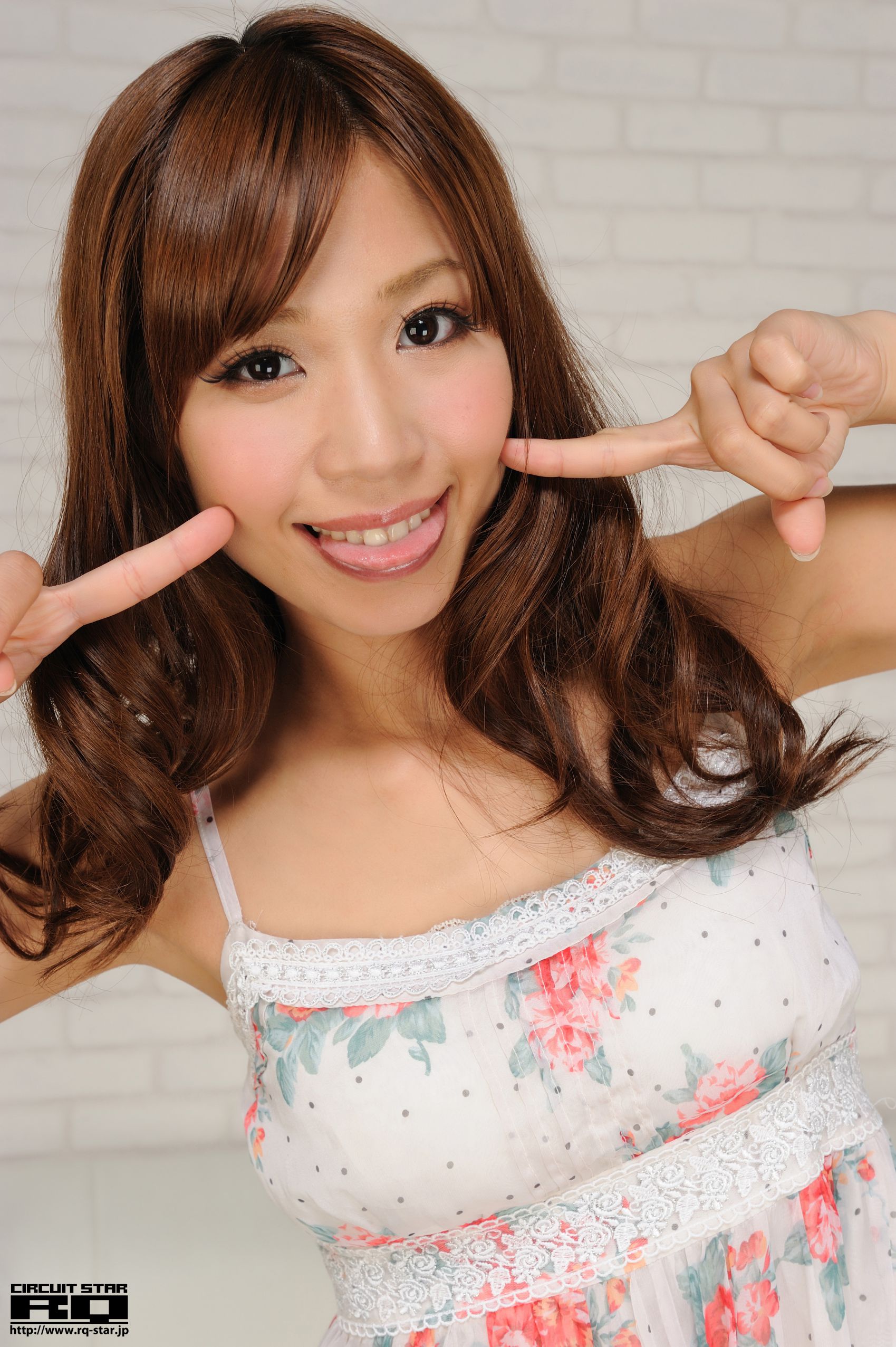 [RQ-STAR] NO.00541 Yuko Momokawa 桃川祐子 Private Dress 写真集