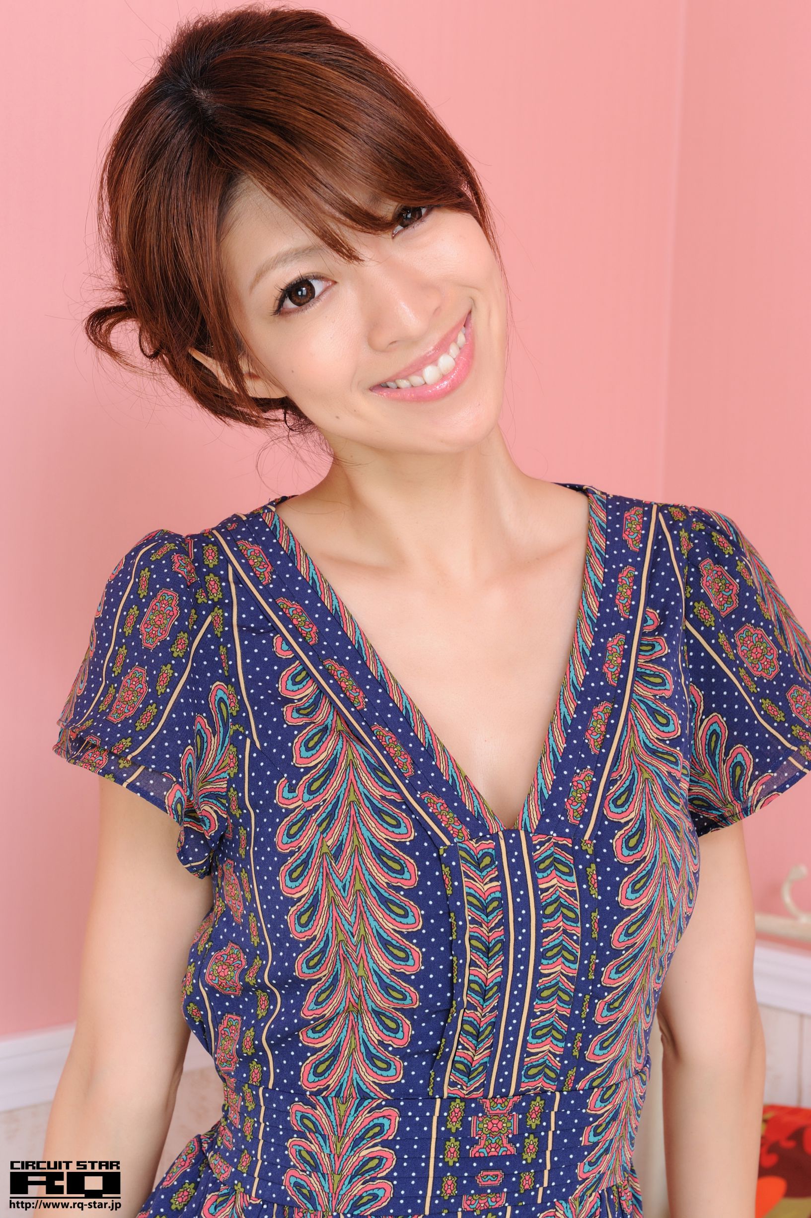 [RQ-STAR] NO.00549 黒崎あこ Private Dress 写真集