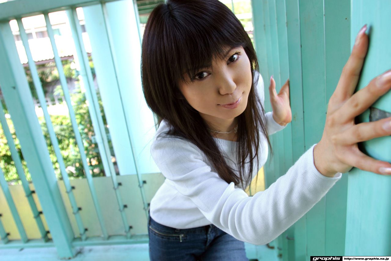 藤森くらら/英里奈 [Graphis] First Gravure 初脱ぎ娘