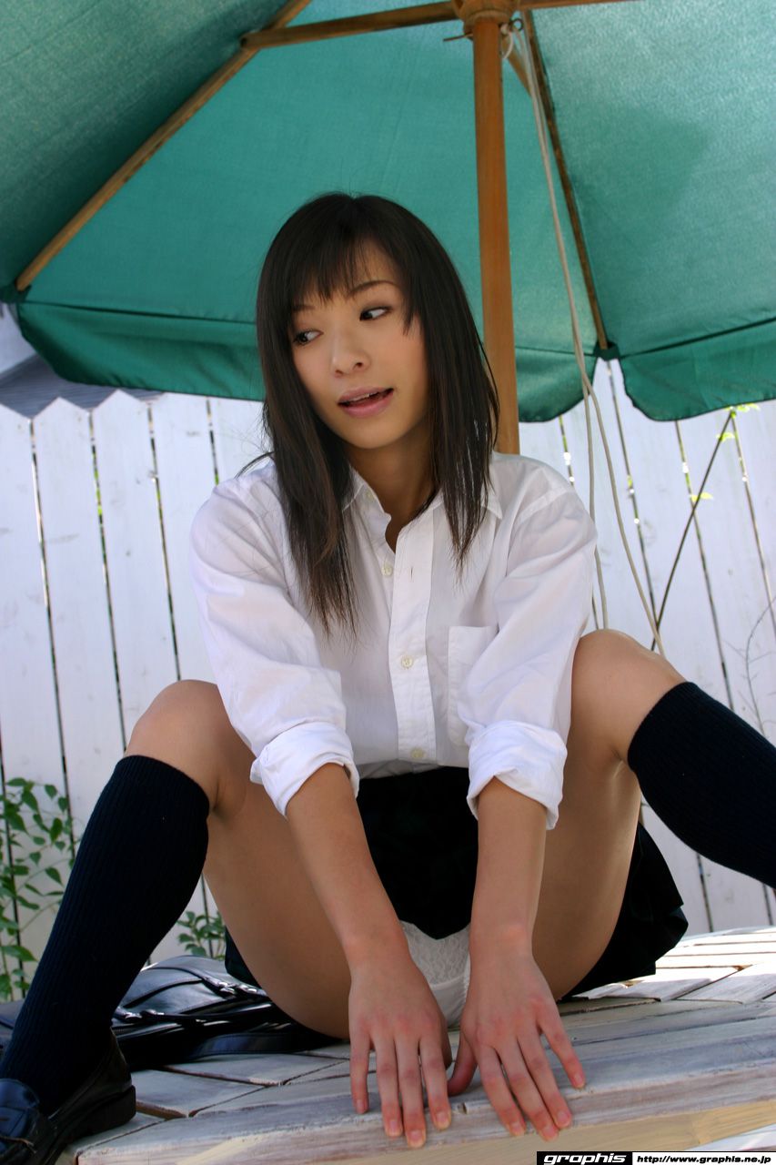 かすみ果穂/佳澄果穗 [Graphis] First Gravure 初脱ぎ娘