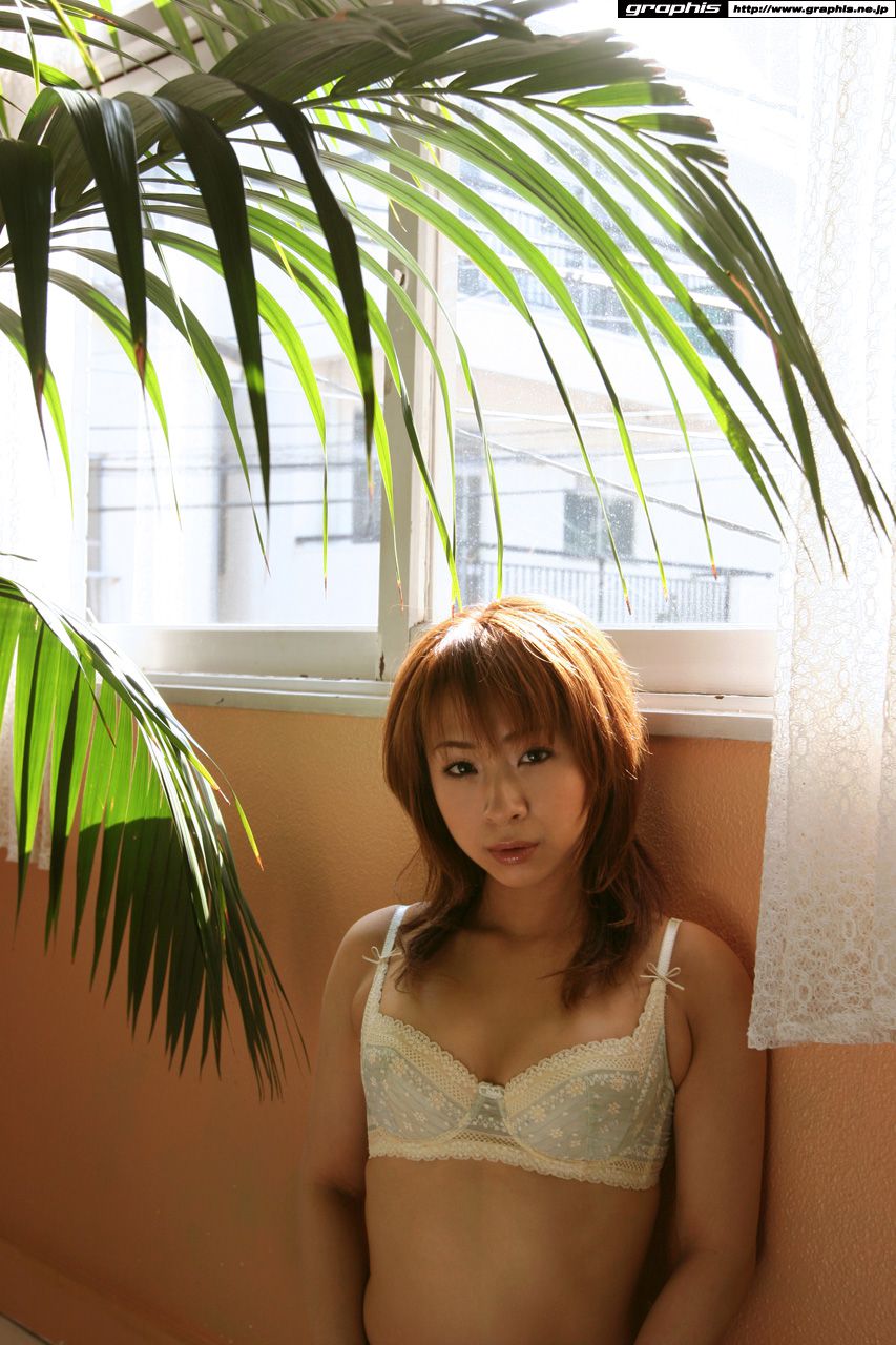 Karen Ichinose 一ノ瀬カレン [Graphis] First Gravure 初脱ぎ娘