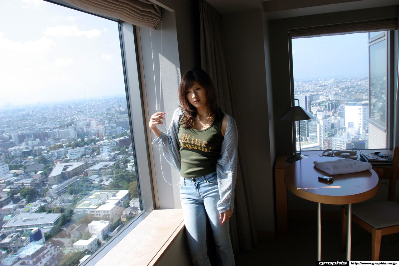 Sara Tsukigami 月神サテ [Graphis] First Gravure 初脱ぎ娘