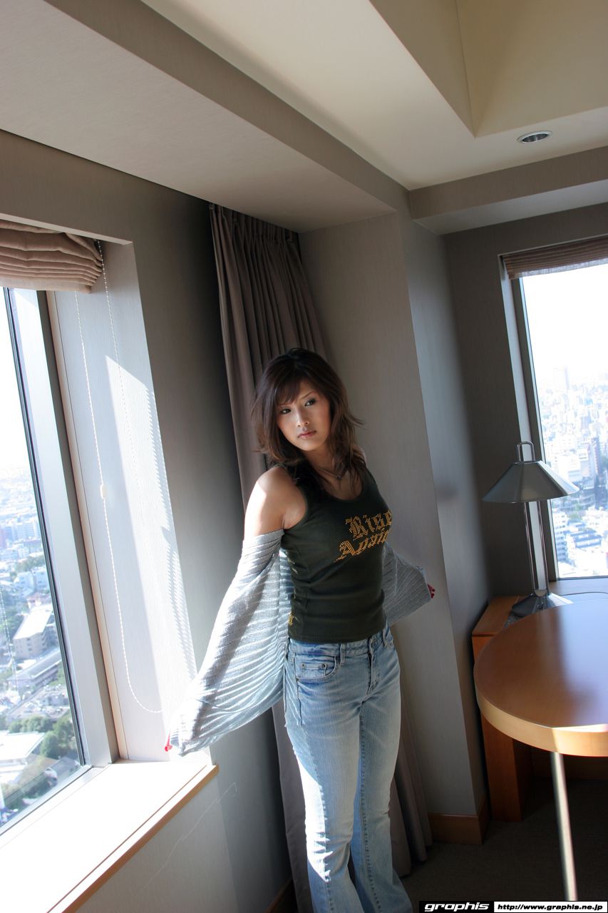 Sara Tsukigami 月神サテ [Graphis] First Gravure 初脱ぎ娘
