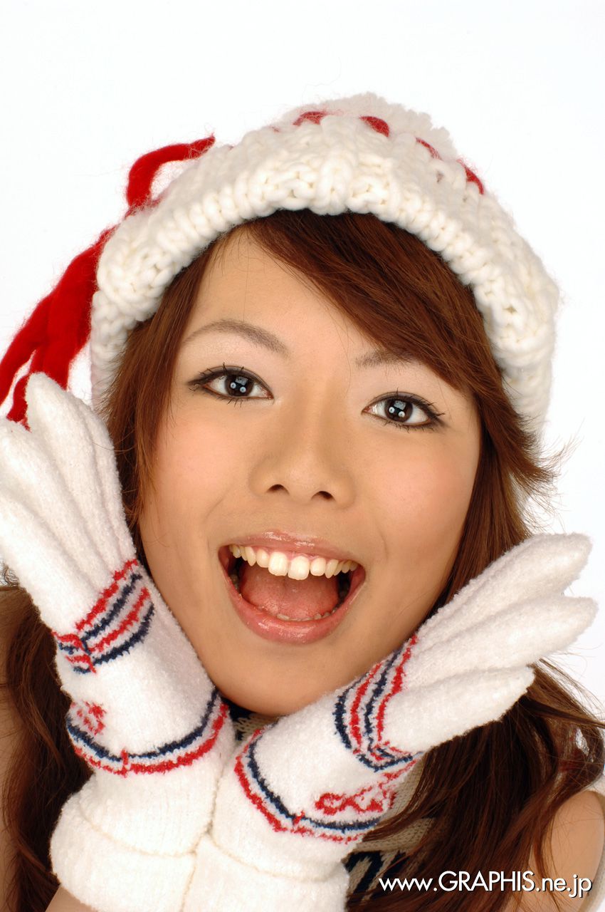 Yuna Asai 浅井优奈 [Graphis] First Gravure 初脱ぎ娘