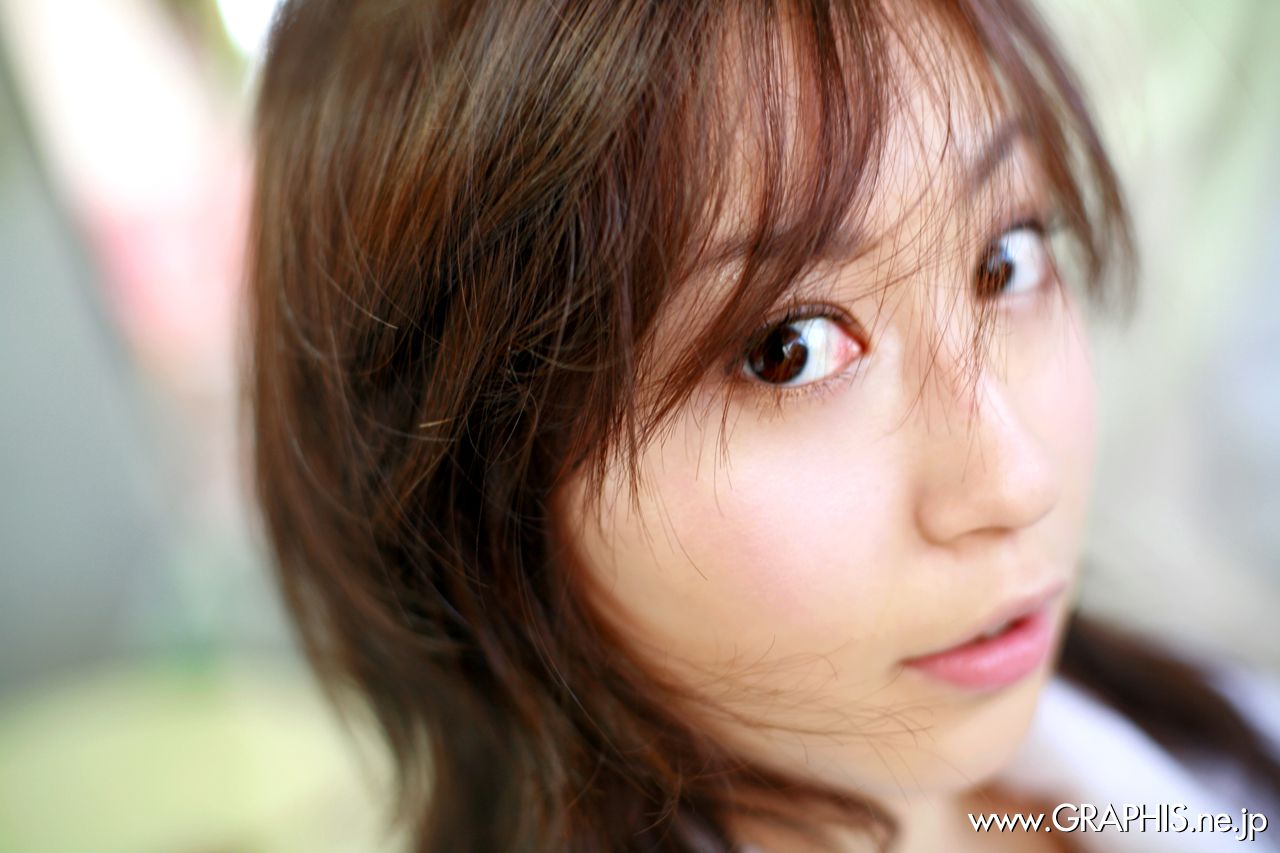 Momo Yoshizawa 吉沢もも [Graphis] First Gravure 初脱ぎ娘